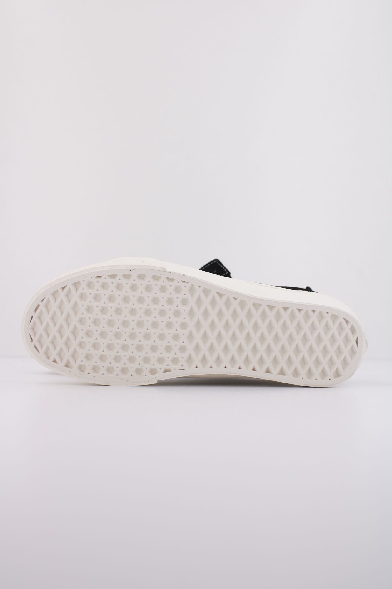 VANS OLD SKOOL en color NEGRO (5)