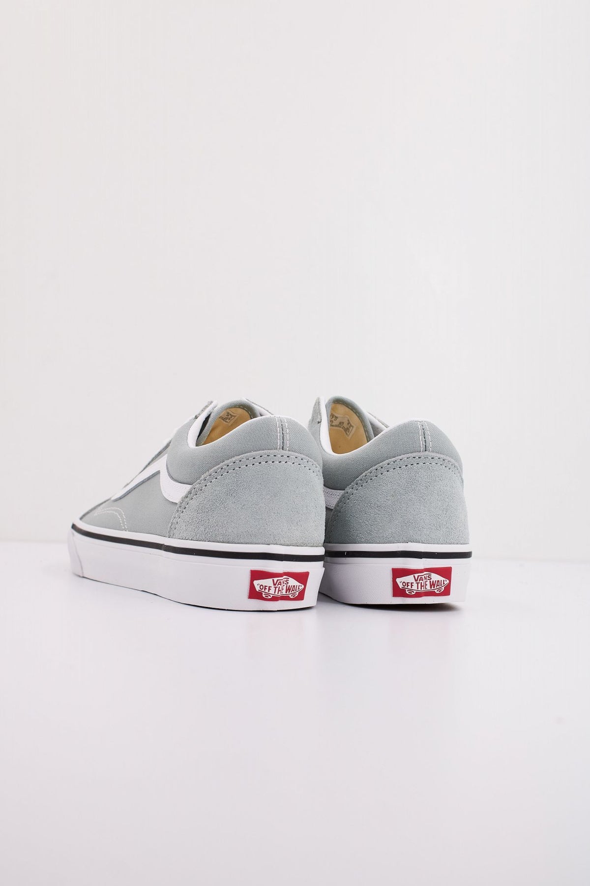 VANS OLD SKOOL VN000CR5EPO1 en color GRIS (4)