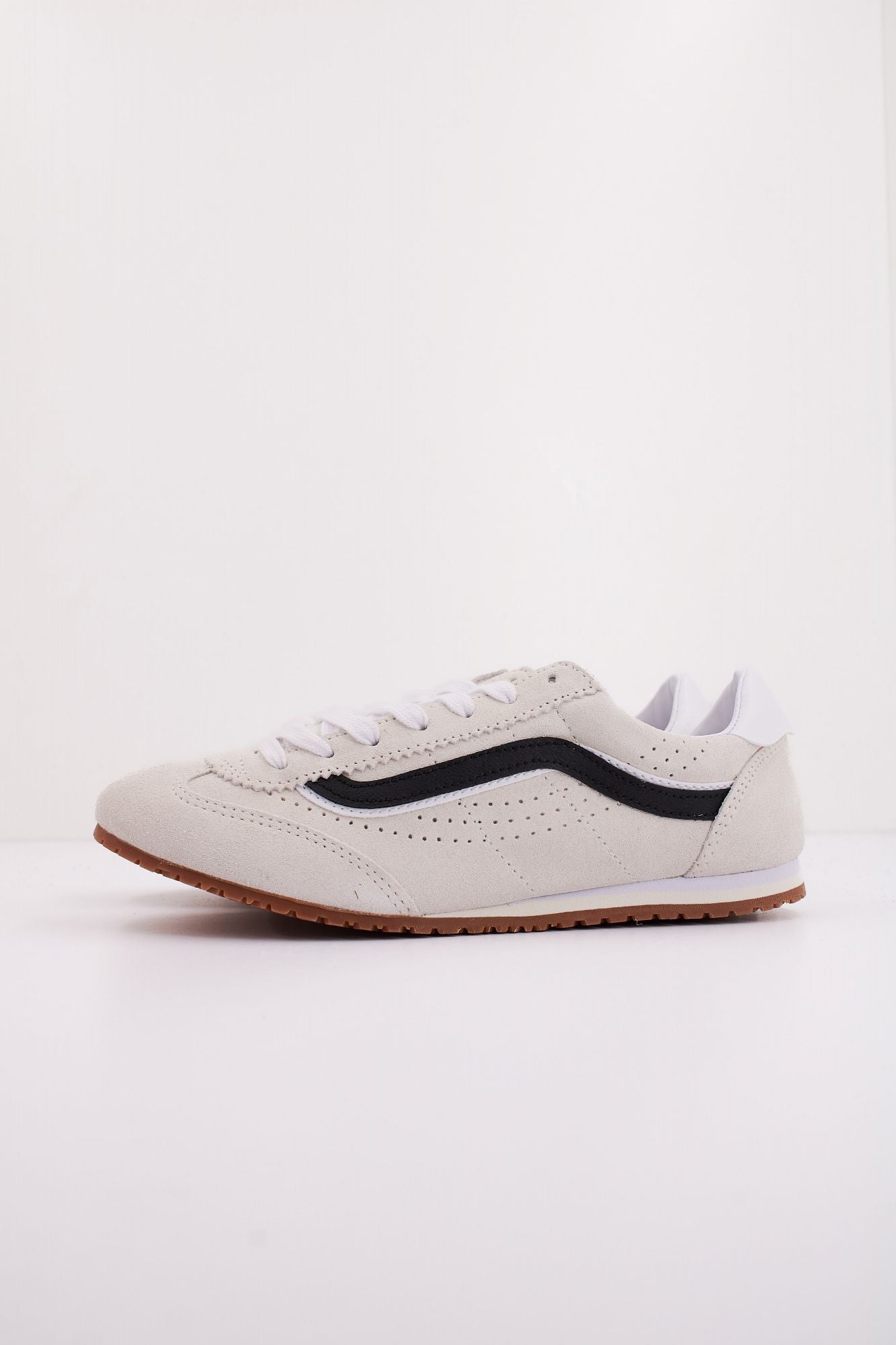 VANS SUPER LOWPRO en color BLANCO (1)