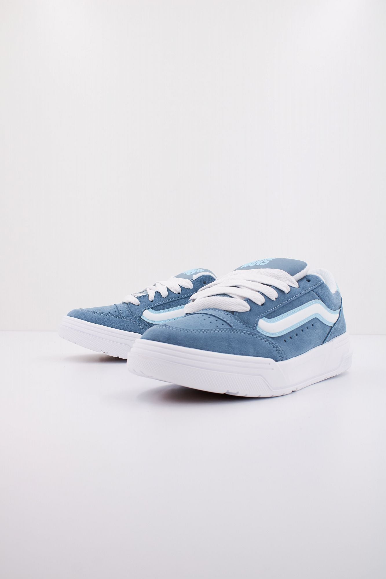VANS HYLANE en color AZUL (2)