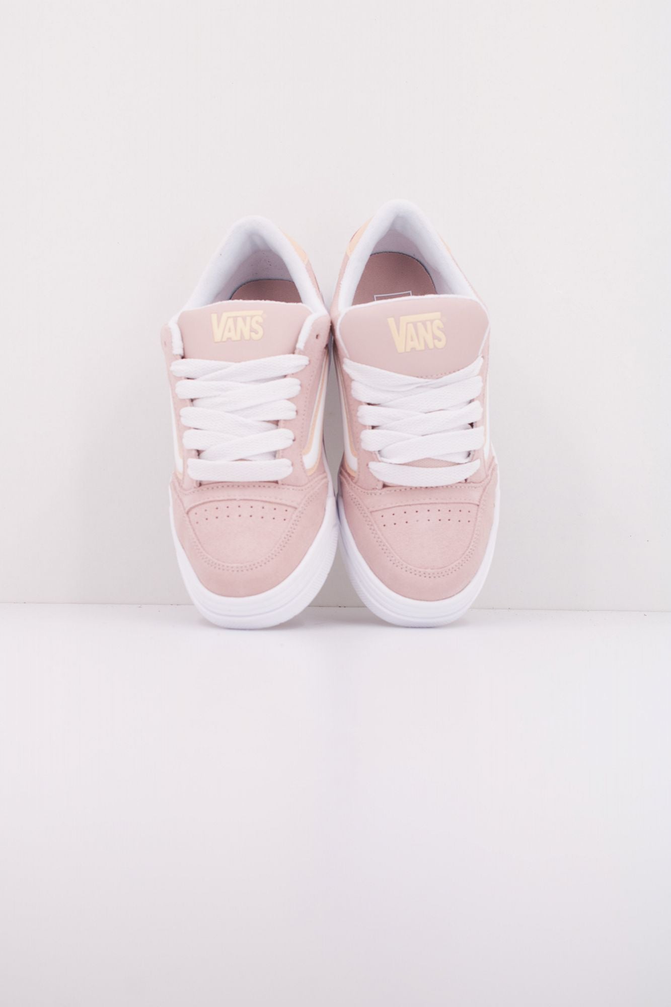 VANS HYLANE en color ROSA (3)