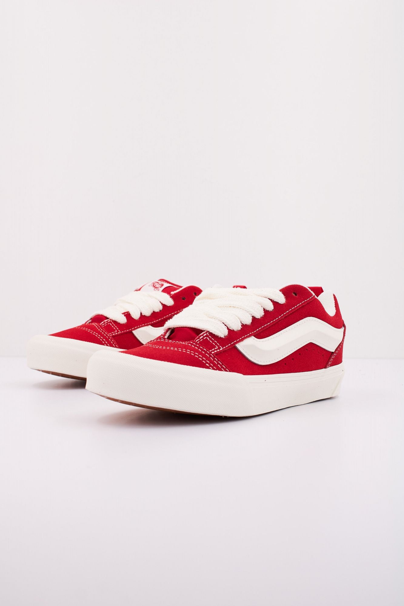 VANS KNU SKOOL en color ROJO (2)