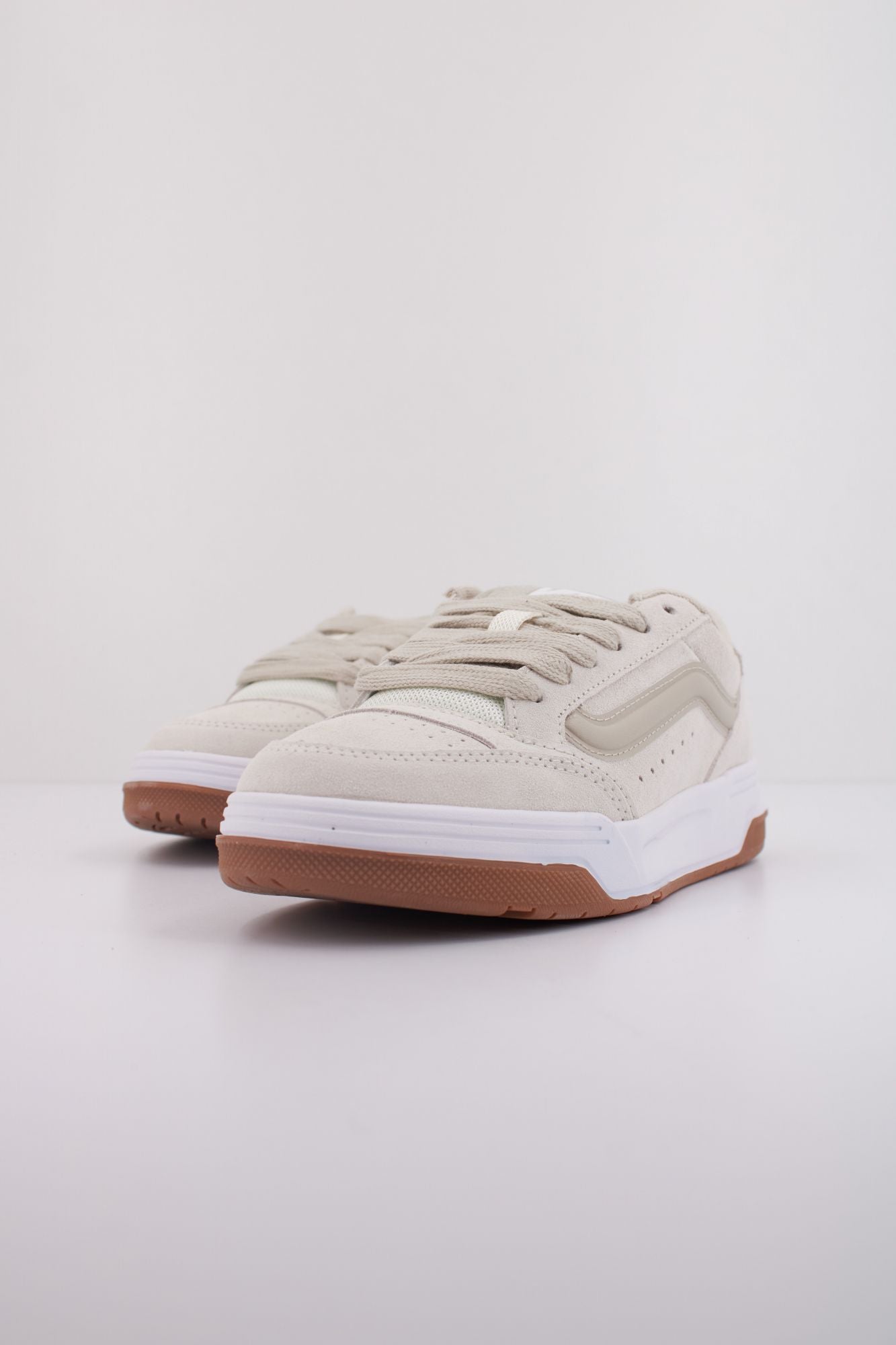 VANS  HYLANE  en color MARRON CLARO (2)