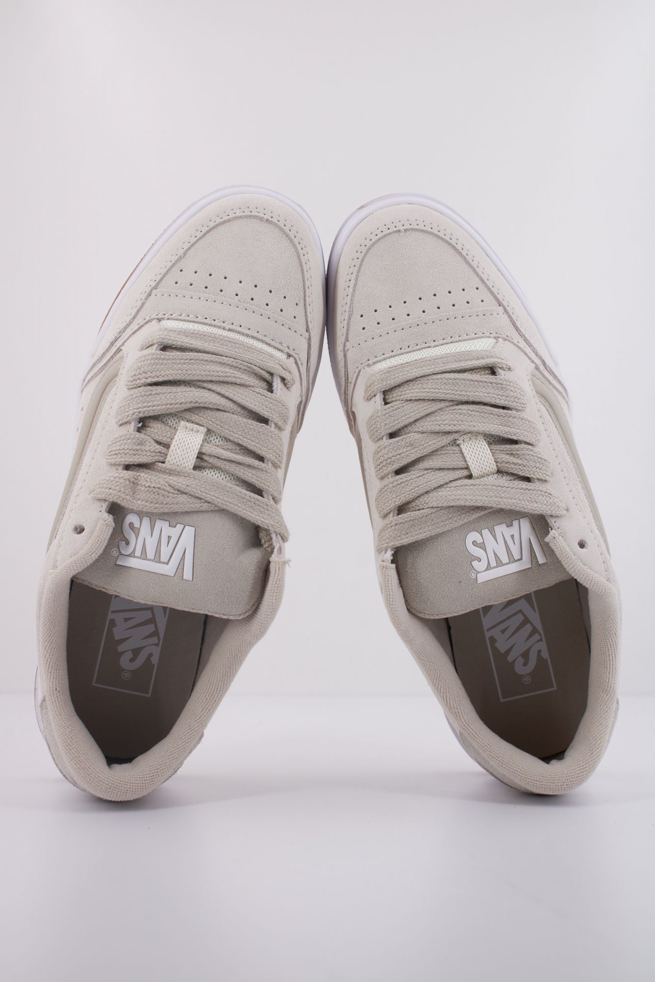 VANS  HYLANE  en color MARRON CLARO (3)