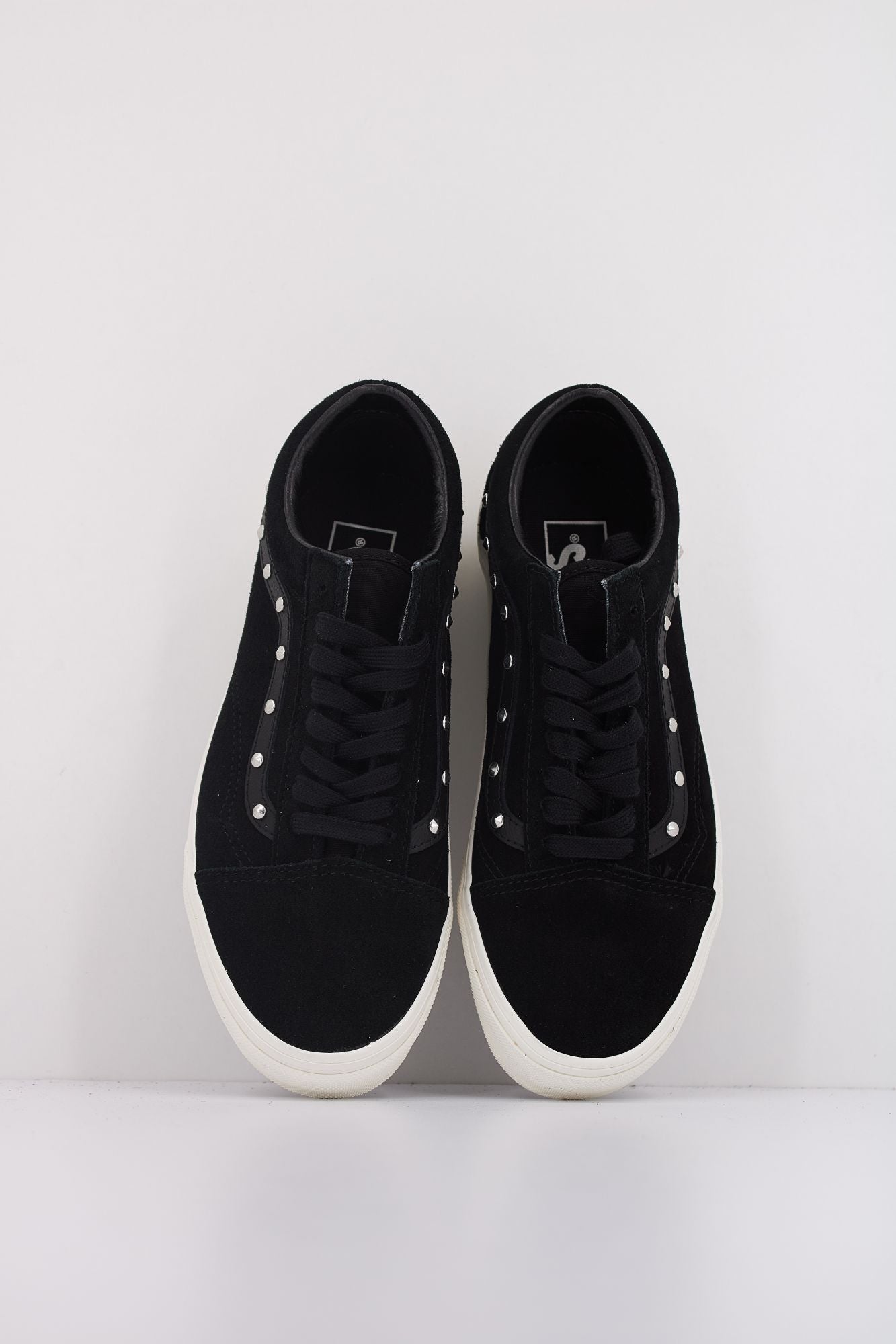 VANS OLD SKOOL en color NEGRO (3)