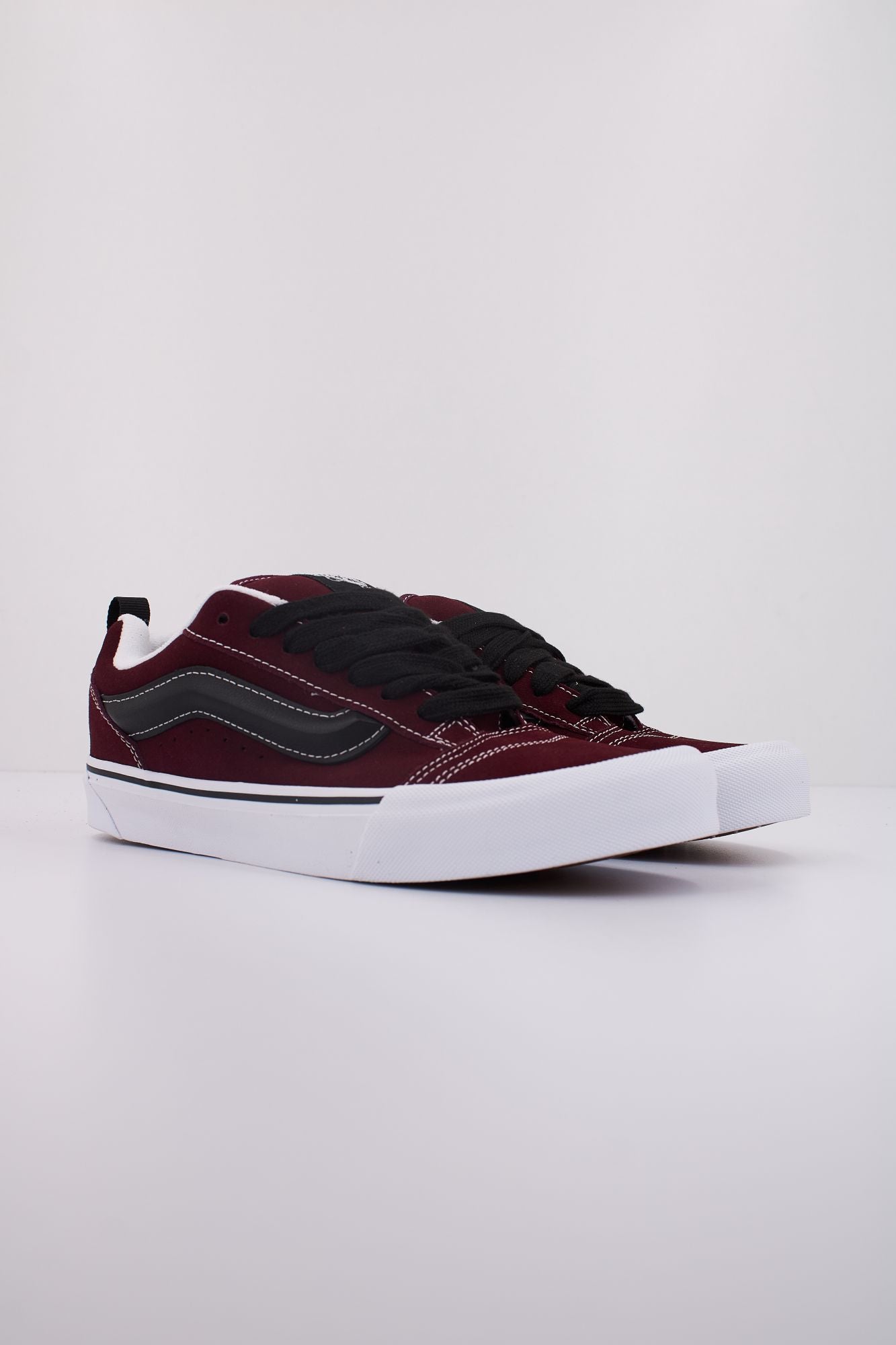 VANS KNU SKOOL en color BURDEOS (2)