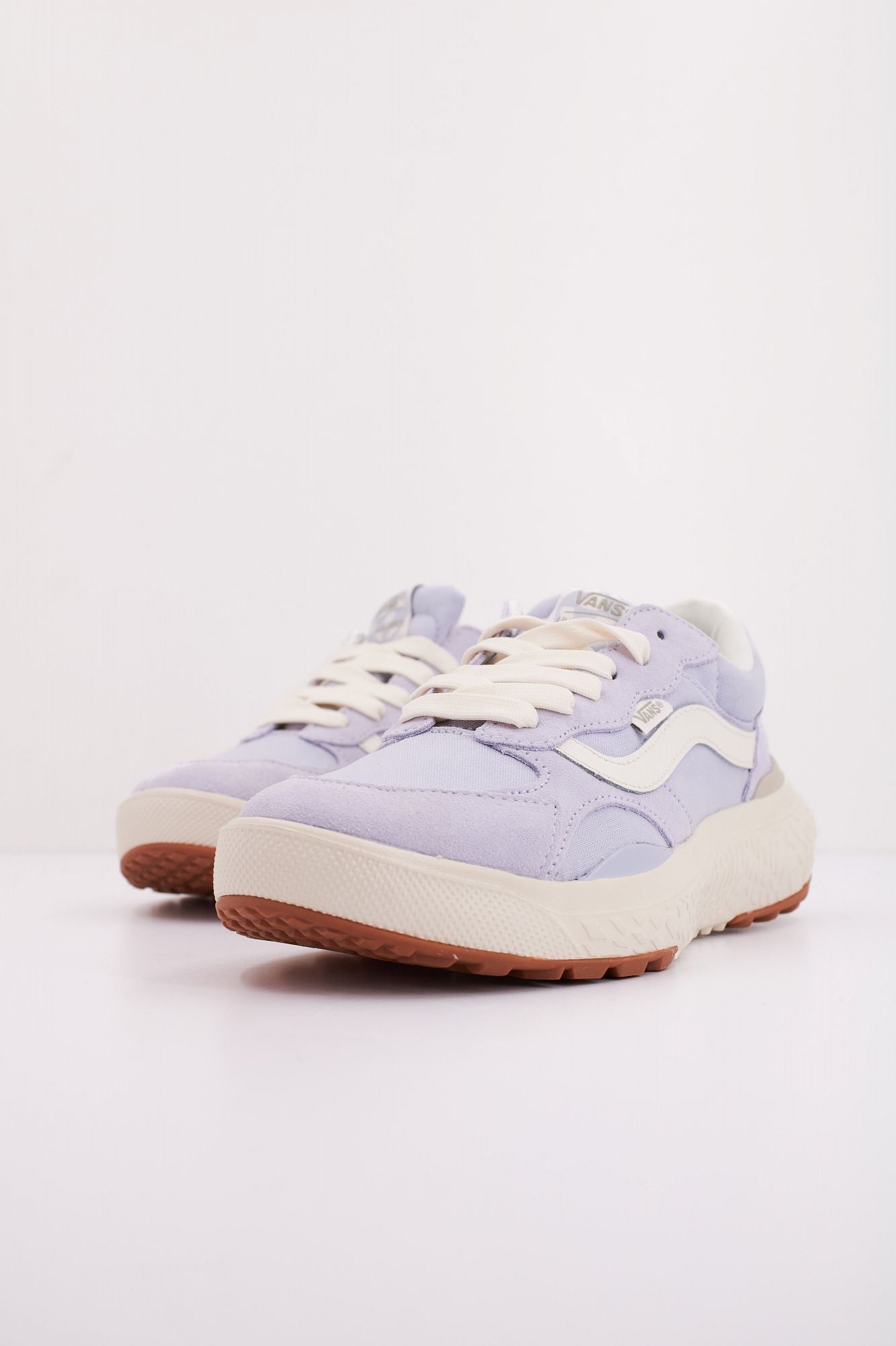 VANS ULTRARANGE NEO VR3 en color VIOLETA (2)