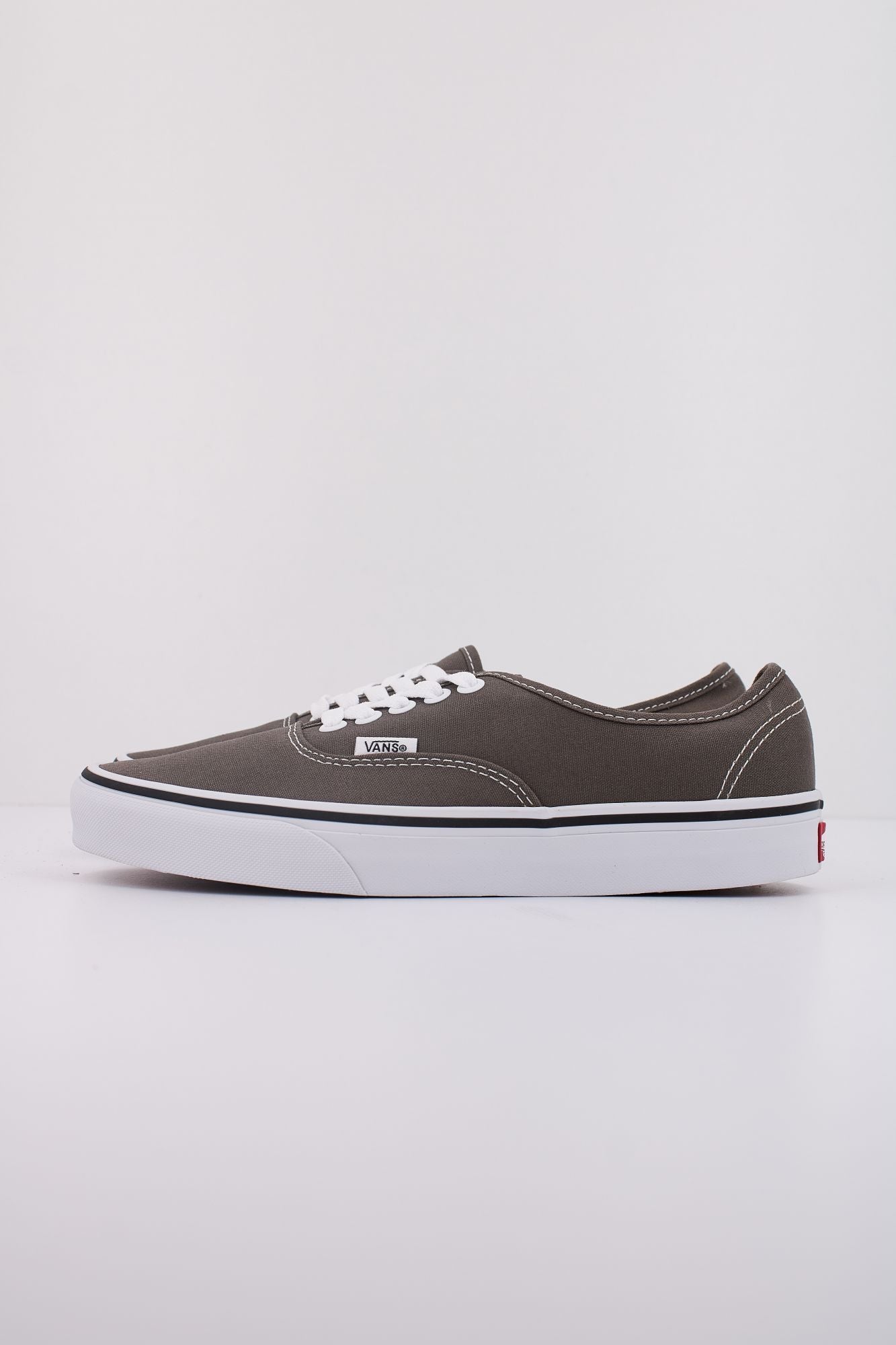 VANS AUTHENTIC  en color MARRON (1)