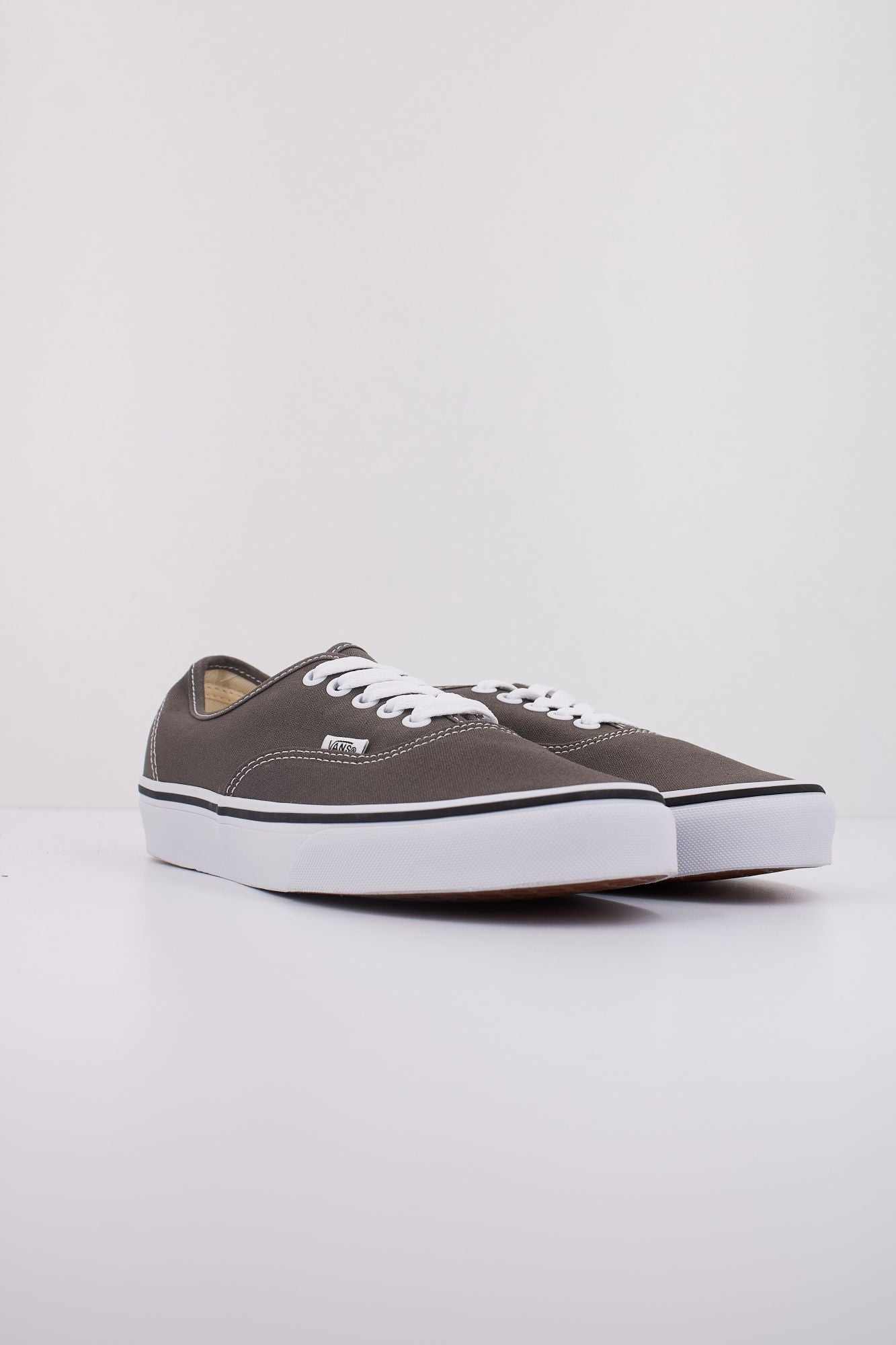 VANS AUTHENTIC  en color MARRON (2)