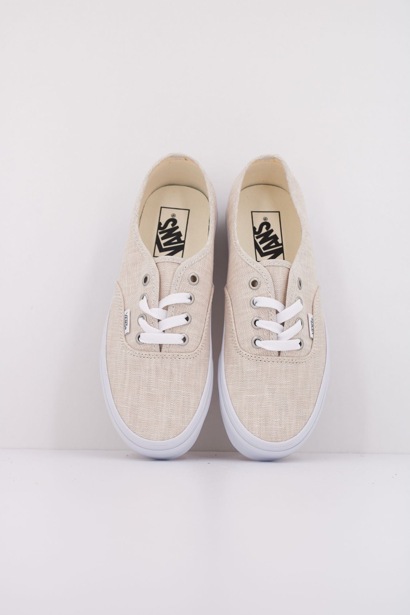 VANS AUTHENTIC  en color BEIS (3)