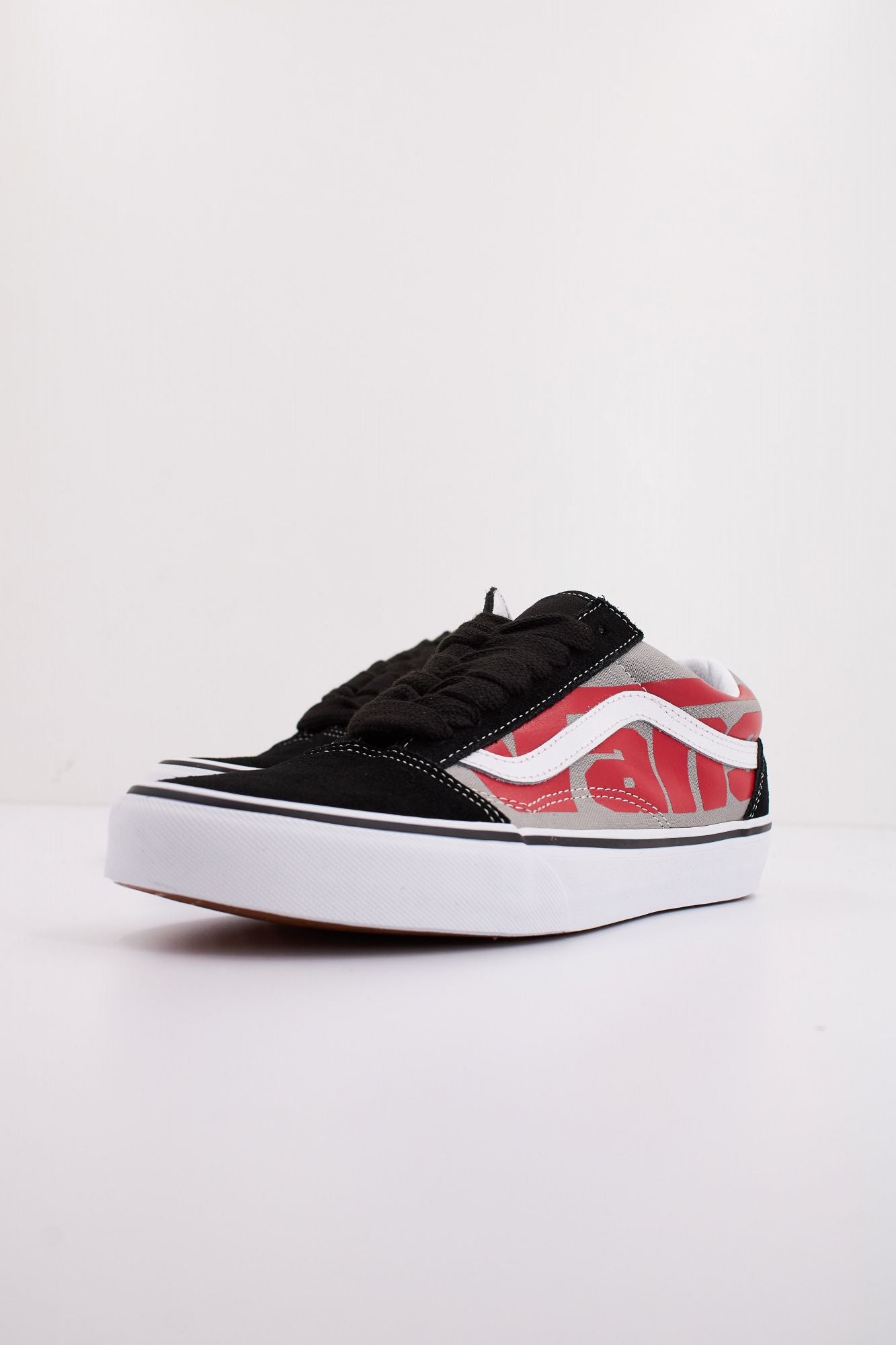 VANS OLD SKOOL JUMBO VANS en color NEGRO (2)