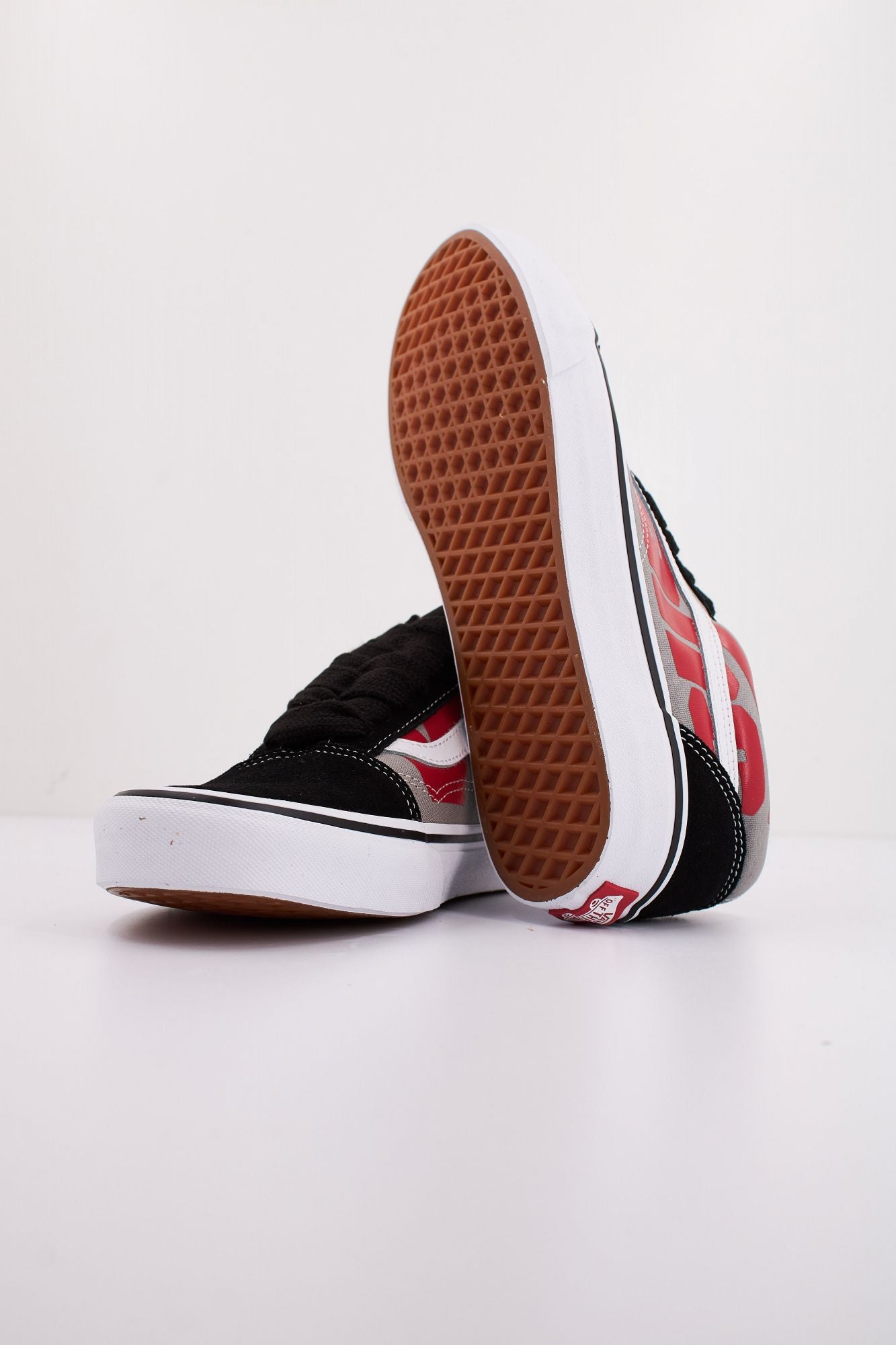 VANS OLD SKOOL JUMBO VANS en color NEGRO (5)