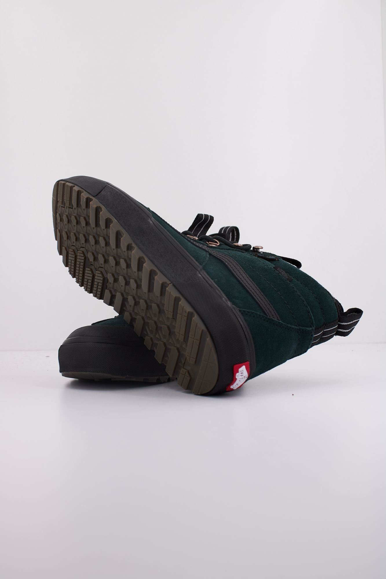 VANS MTE SK8-HI DR WATERPRO en color VERDE (5)