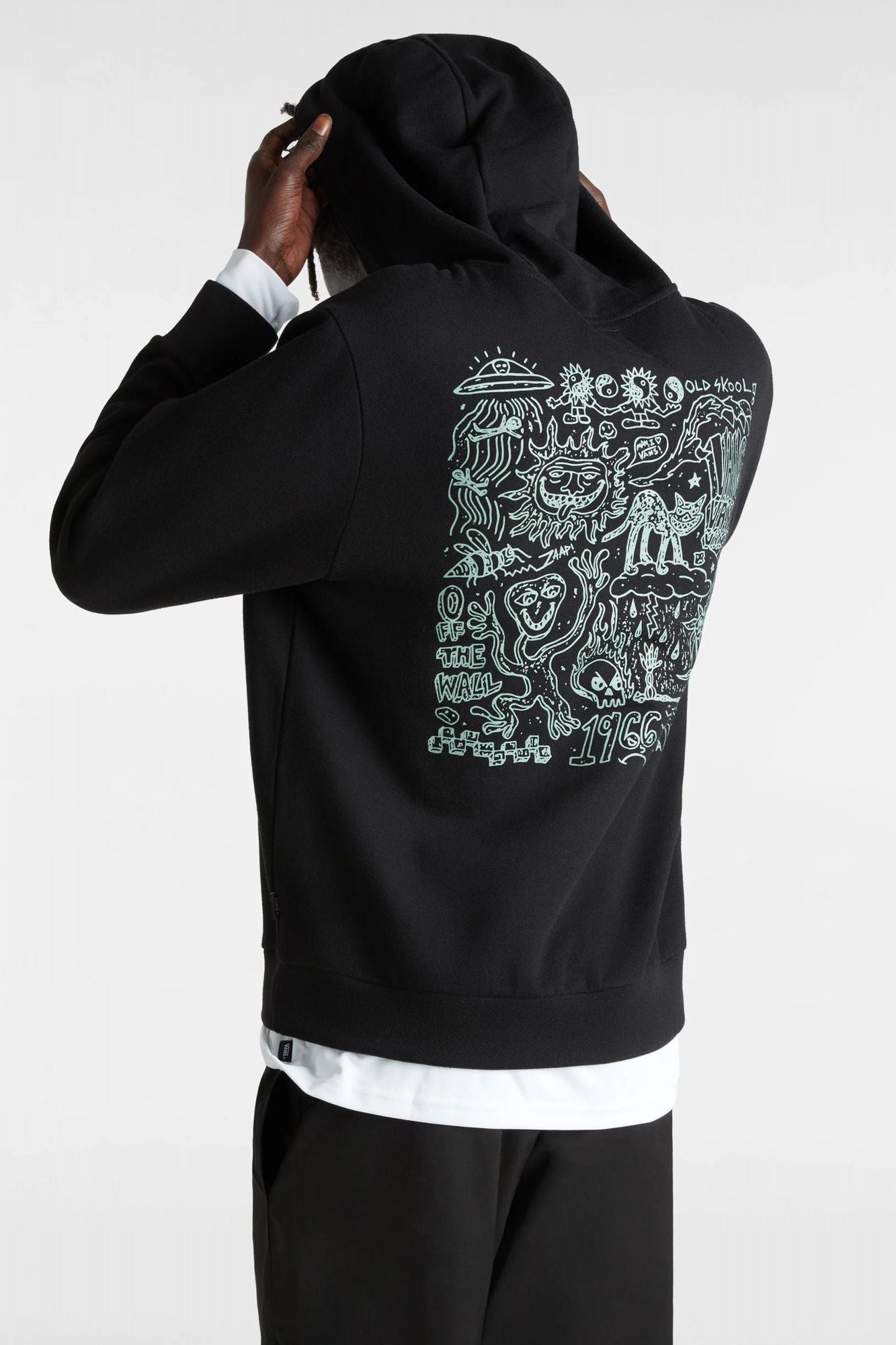 VANS SKOOL DOODLE FT RELAXE en color NEGRO (3)