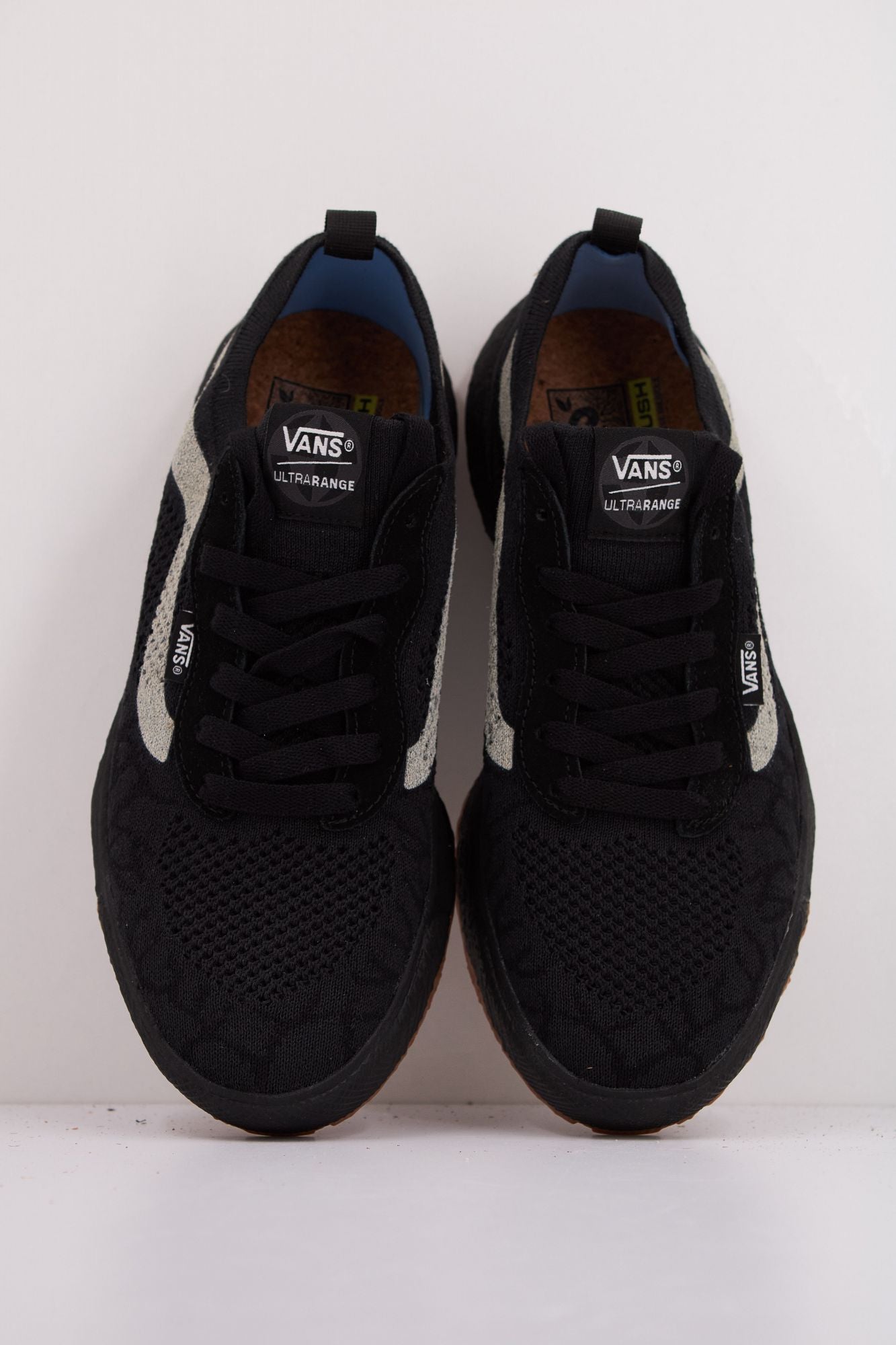 VANS ULTRARANGE VR3 en color NEGRO (3)
