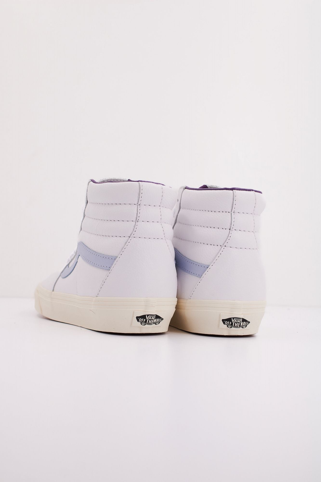 VANS SK8-HI PREMIUM LEATHER en color BLANCO (4)
