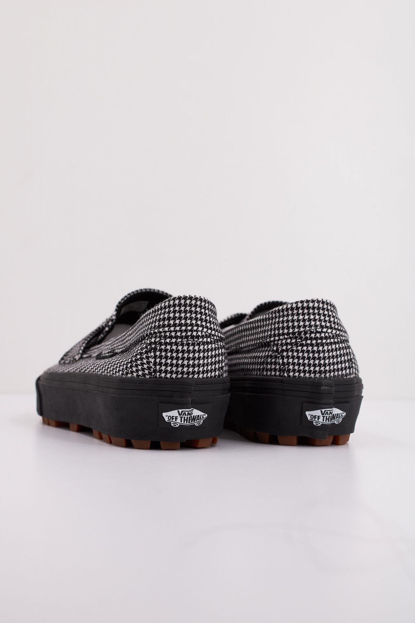 VANS STYLE 53 PLAID en color NEGRO (4)
