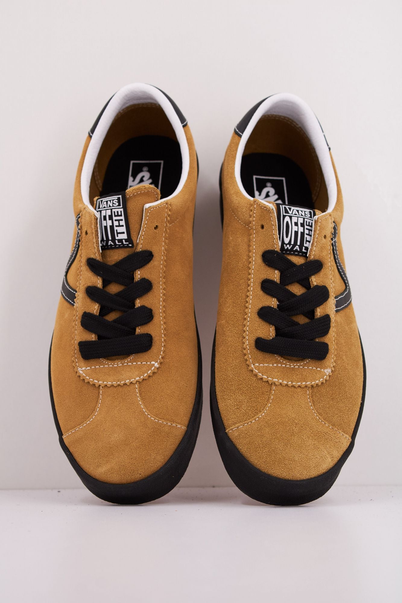 VANS SPORT LOW SUEDE en color MARRON CLARO (3)