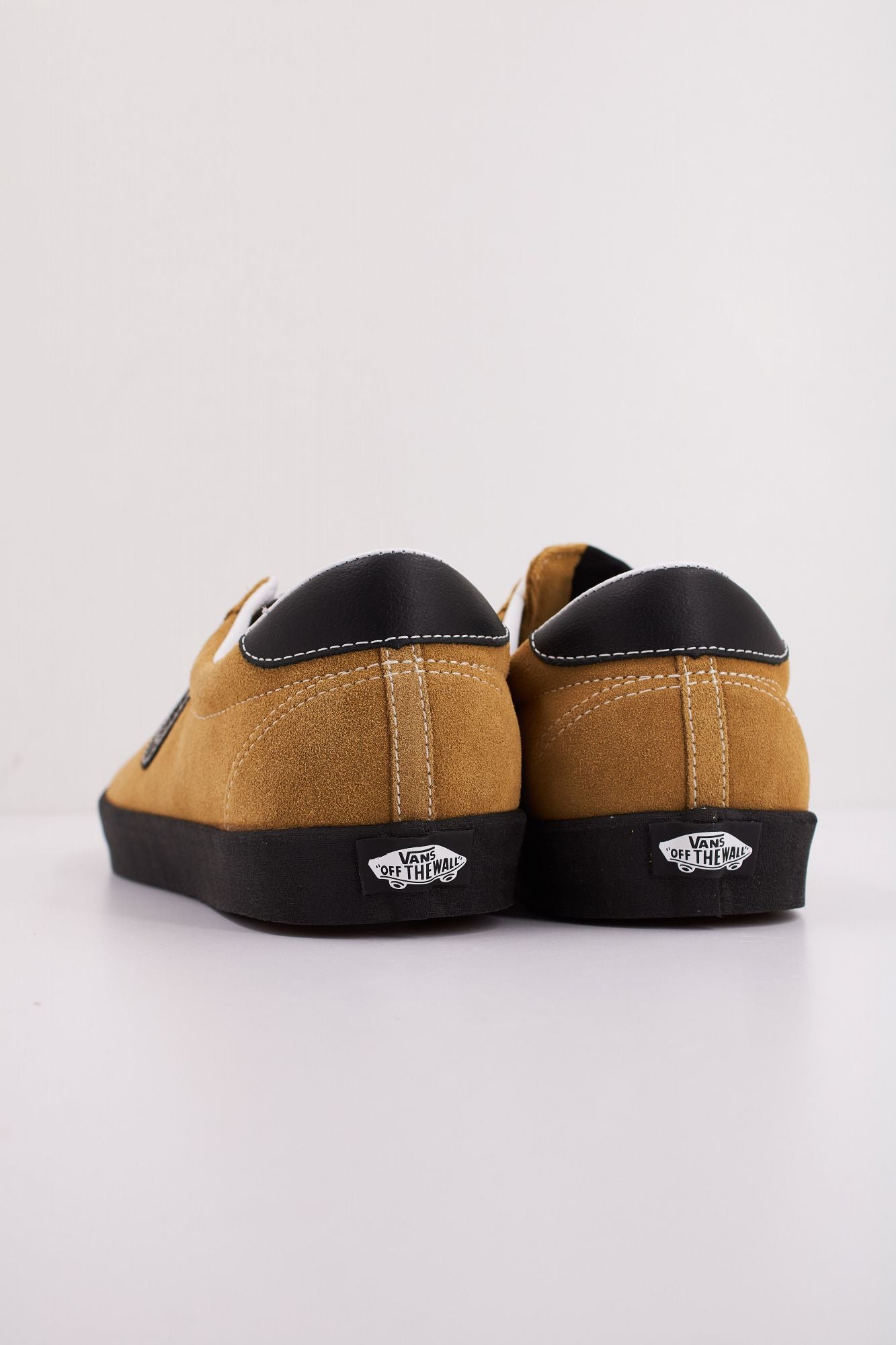 VANS SPORT LOW SUEDE en color MARRON CLARO (4)