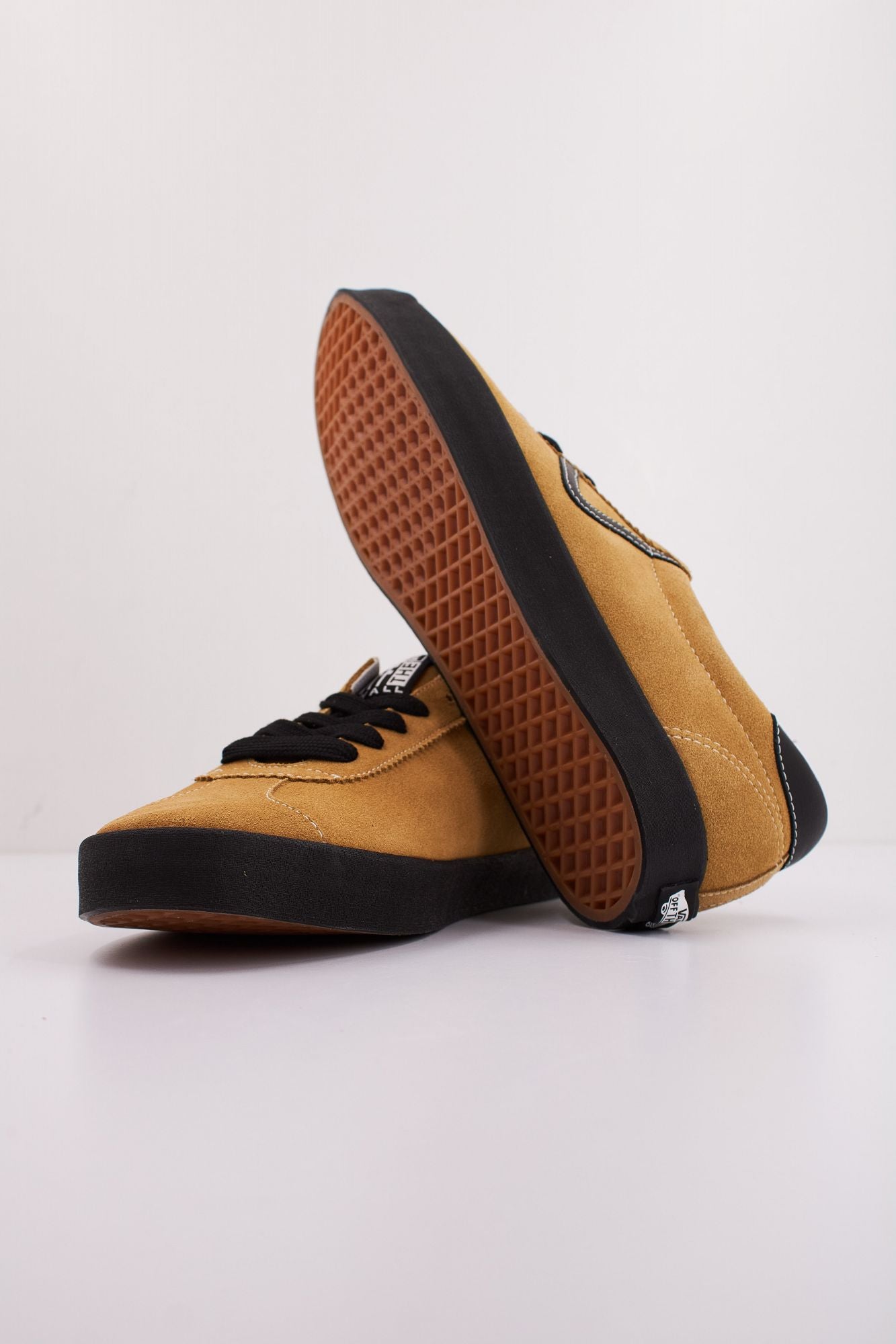 VANS SPORT LOW SUEDE en color MARRON CLARO (5)