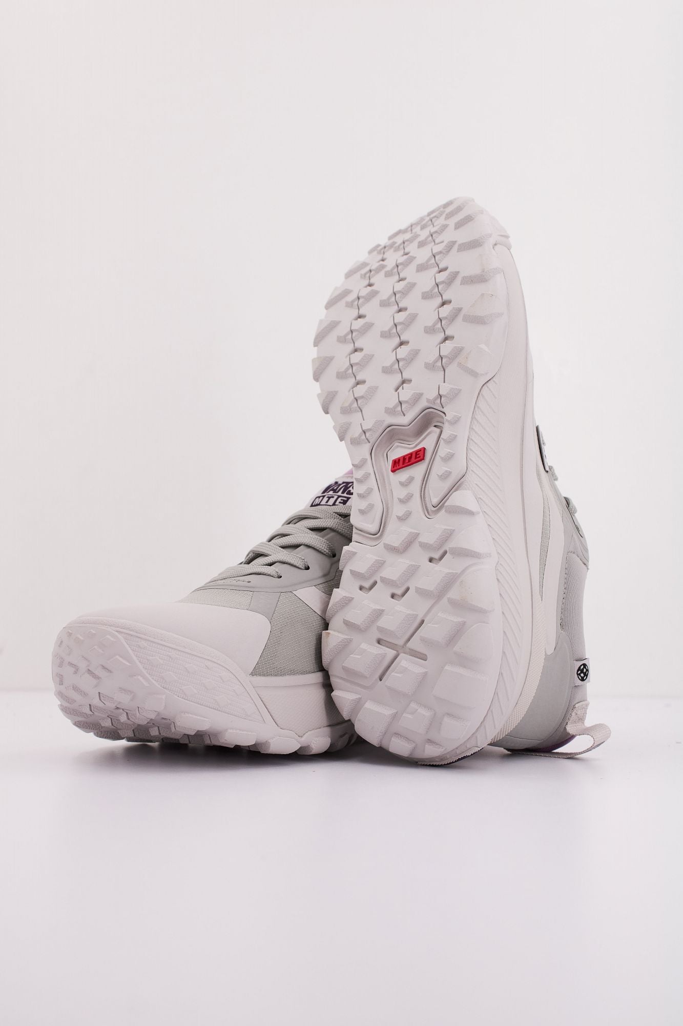 VANS MTE CROSSPATH en color GRIS (5)