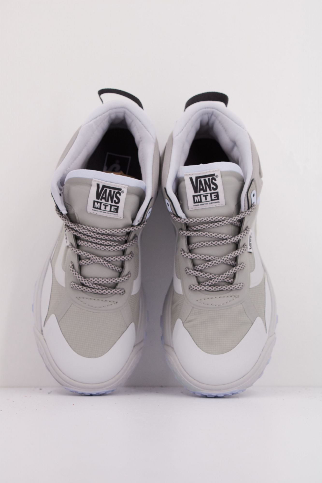 VANS MTE CROSSPATH MID en color GRIS (3)