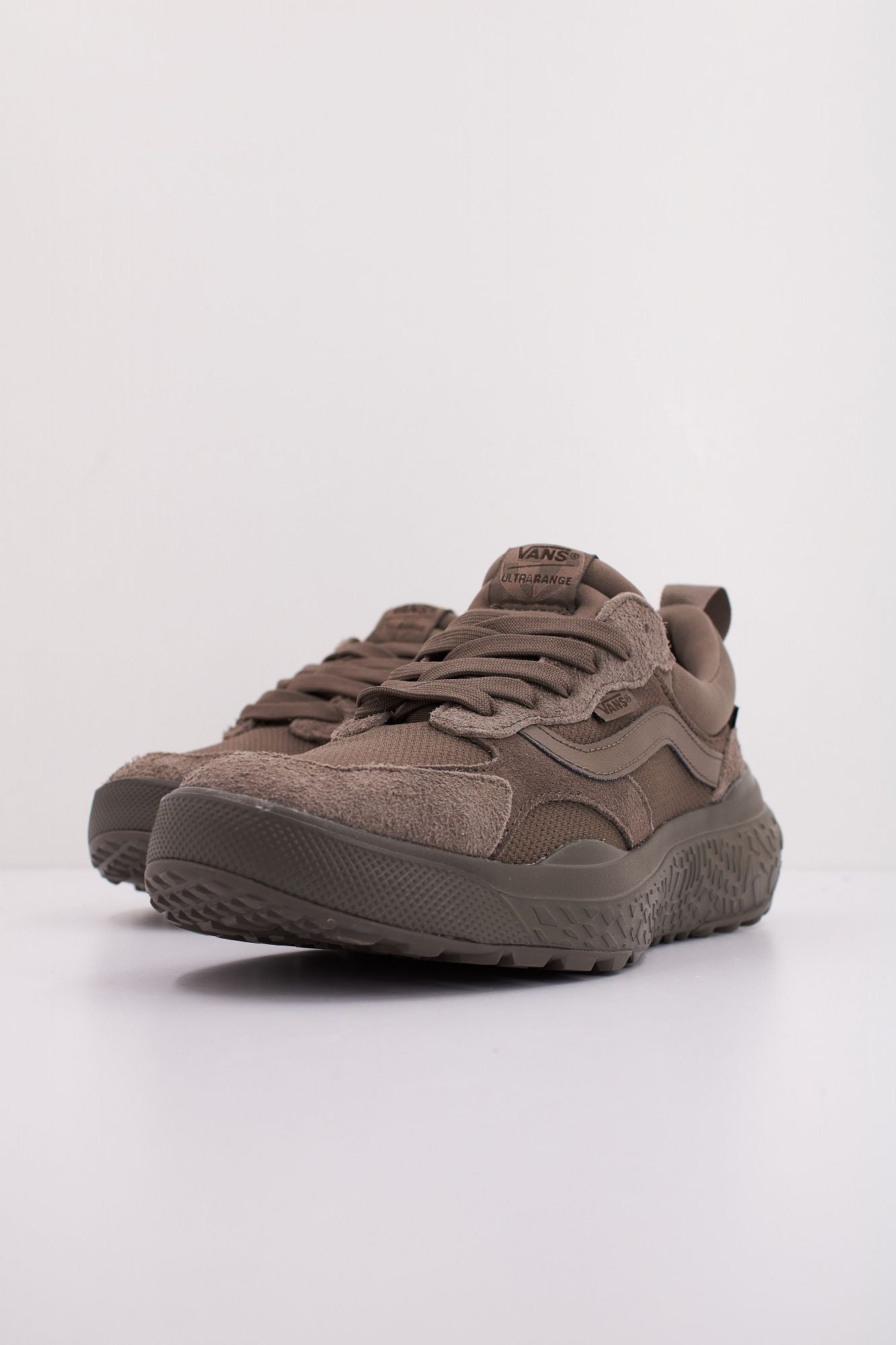 VANS MTE ULTRARANGE NEO VR3 en color MARRON (2)