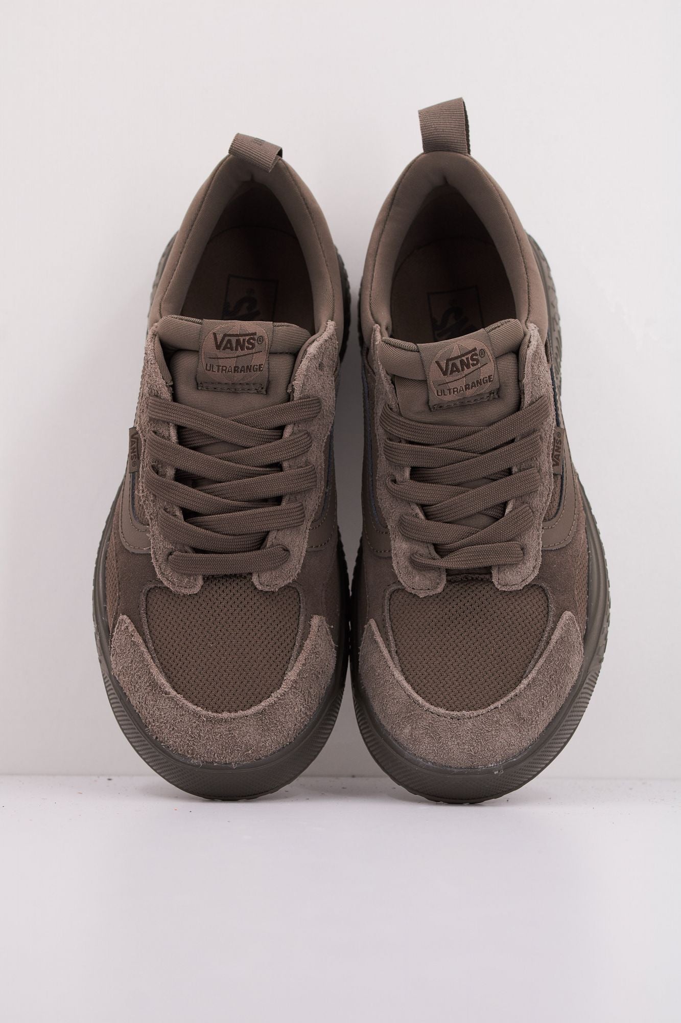 VANS MTE ULTRARANGE NEO VR3 en color MARRON (3)