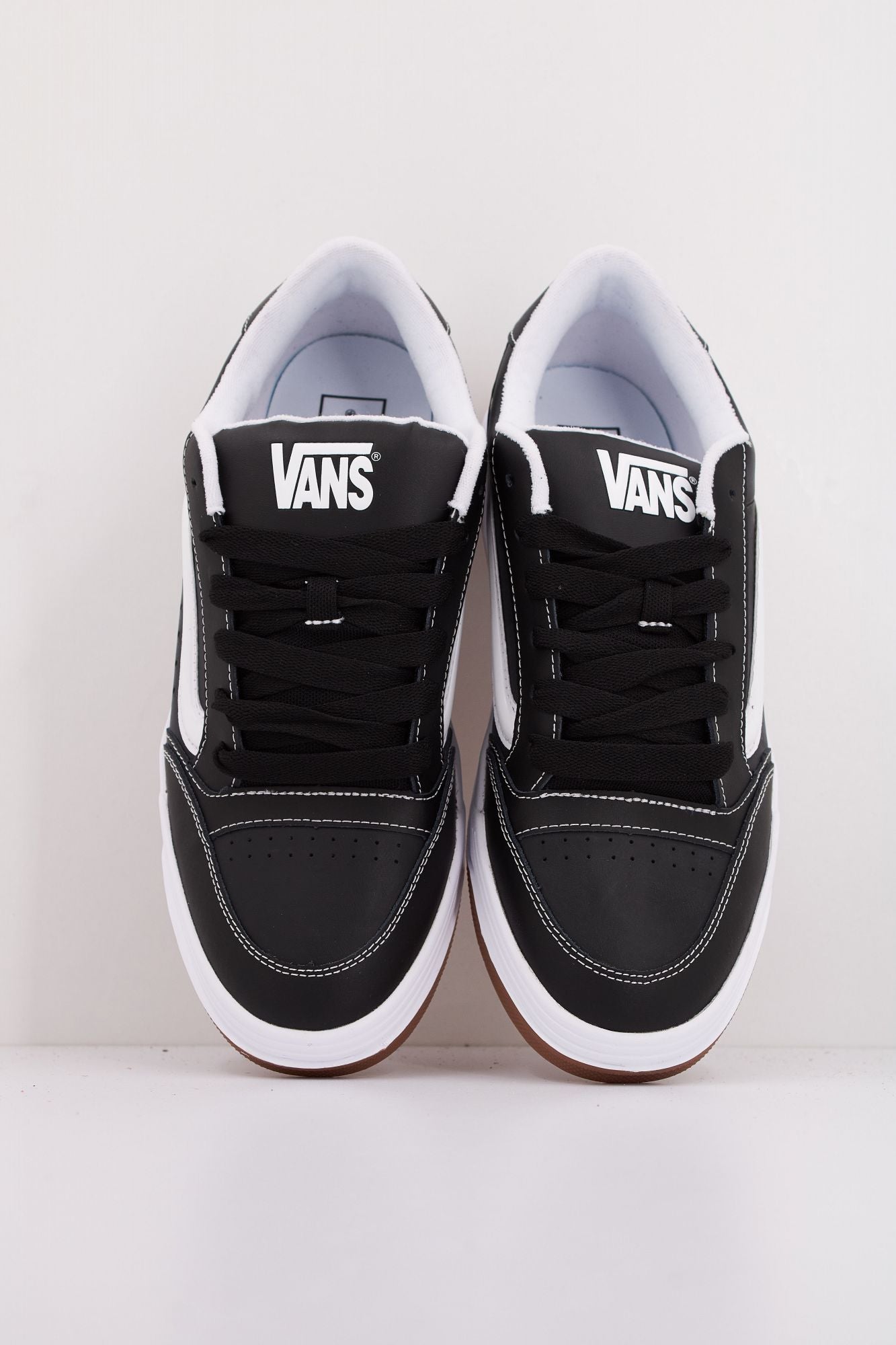 VANS HYLANE en color NEGRO (3)