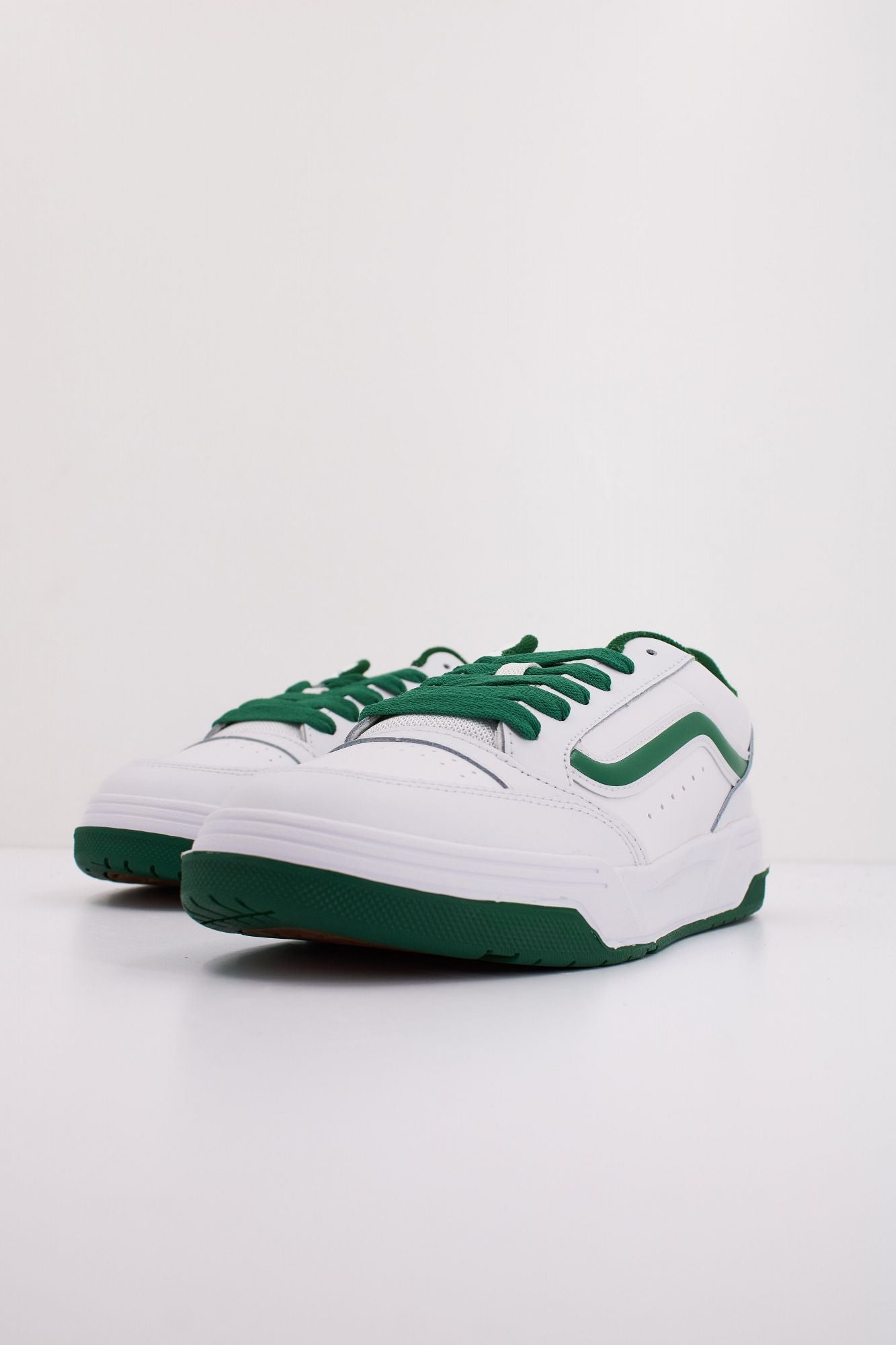 VANS HYLANE POP en color BLANCO (2)