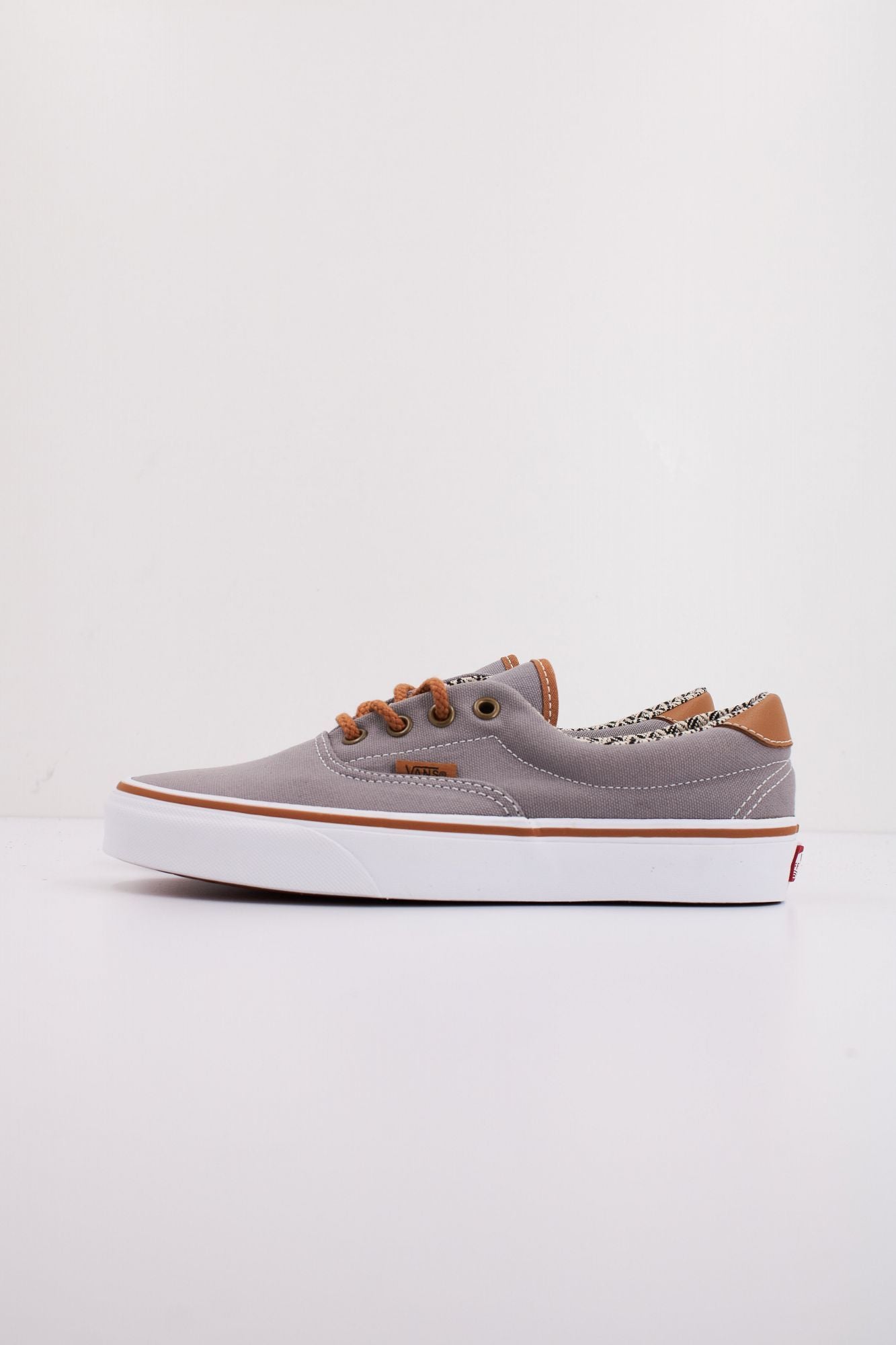VANS UA ERA 59 (C&L) en color GRIS (1)