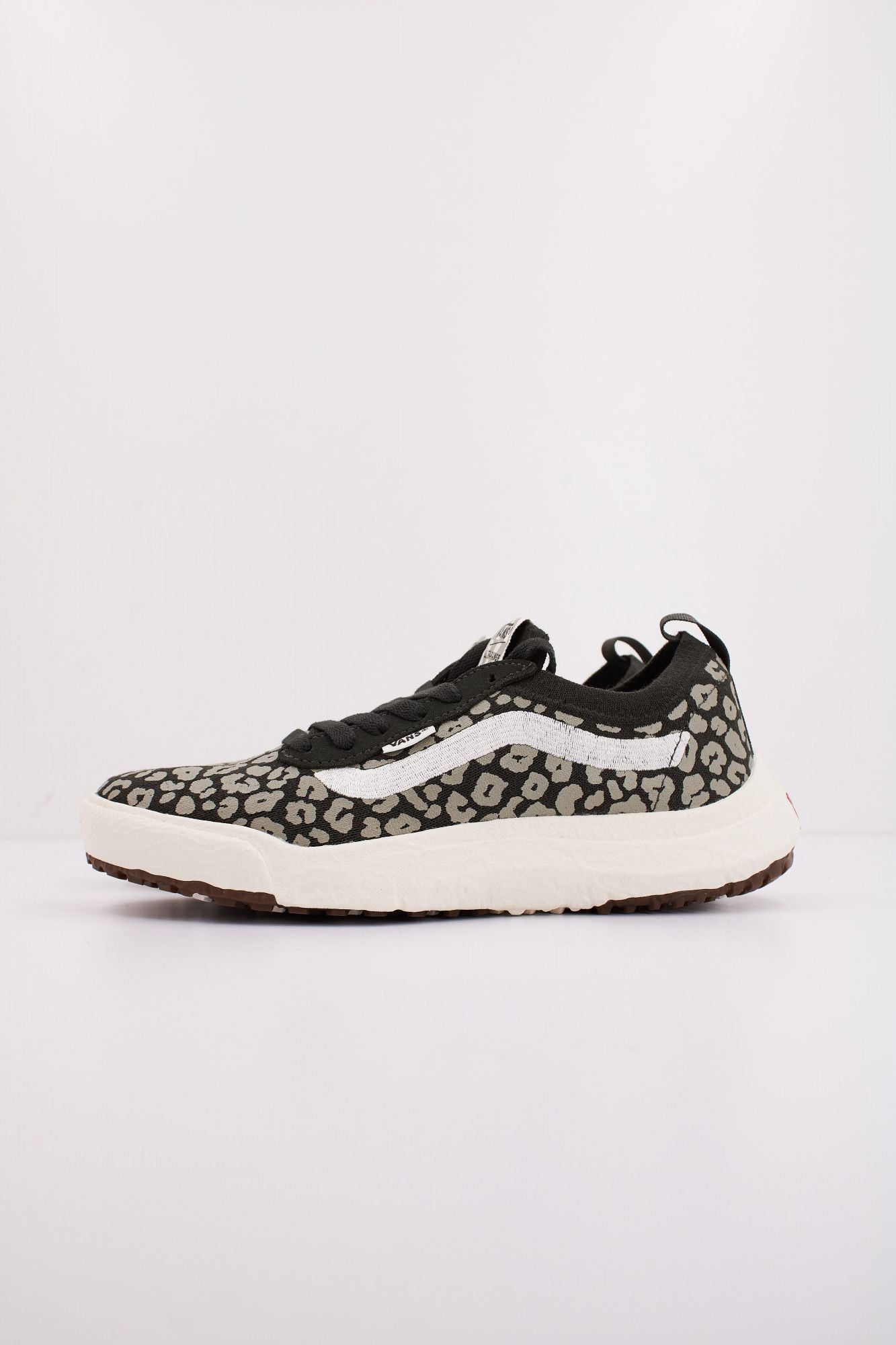 VANS MTE ULTRARANGE VR3 CHE en color ANIMAL PRINT (1)