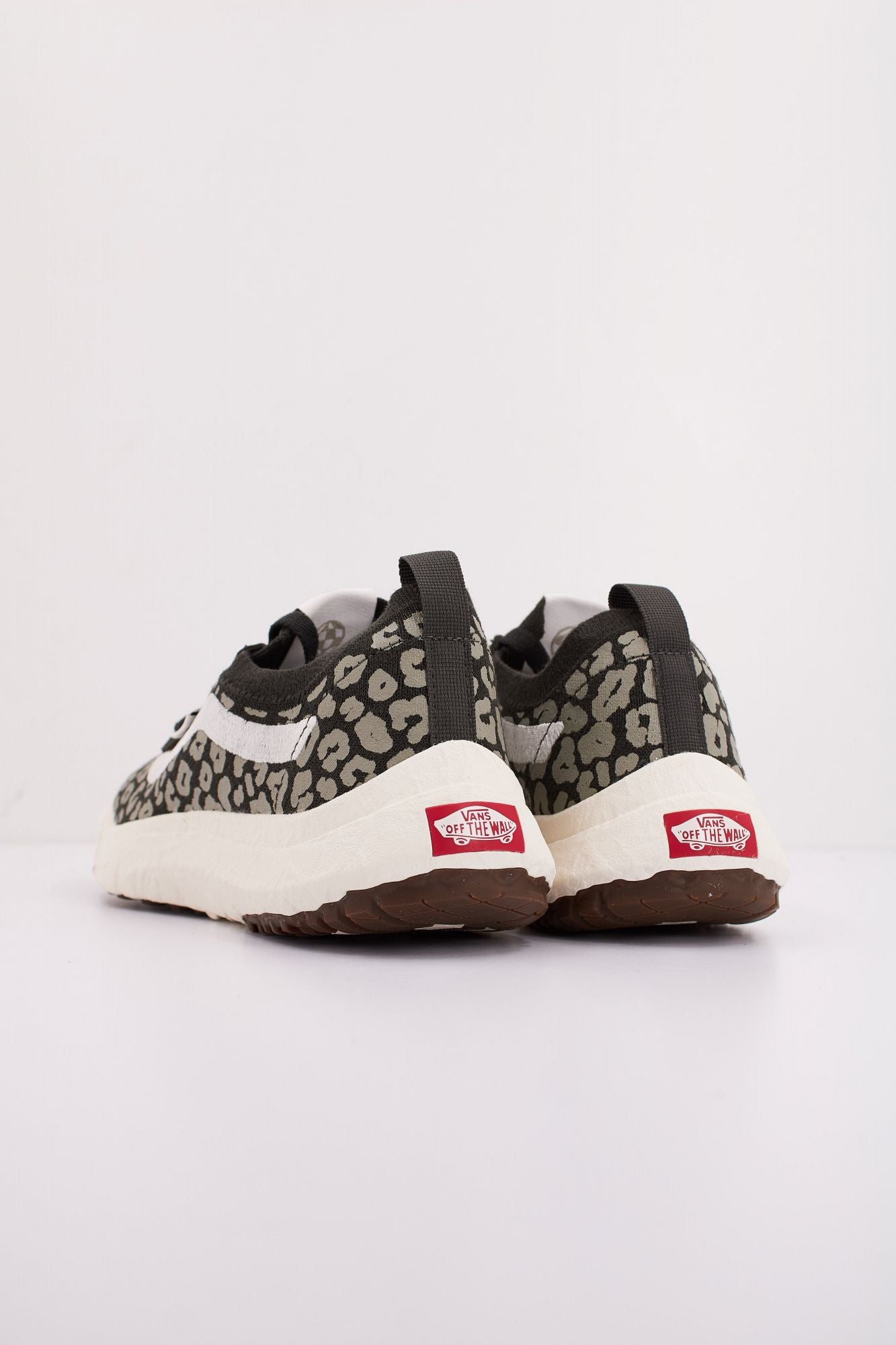 VANS MTE ULTRARANGE VR3 CHE en color ANIMAL PRINT (4)
