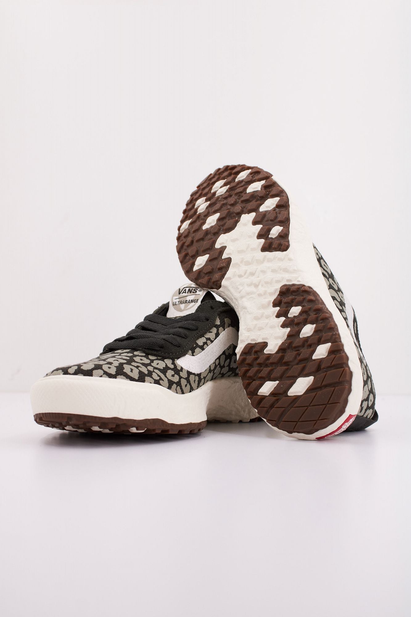 VANS MTE ULTRARANGE VR3 CHE en color ANIMAL PRINT (5)