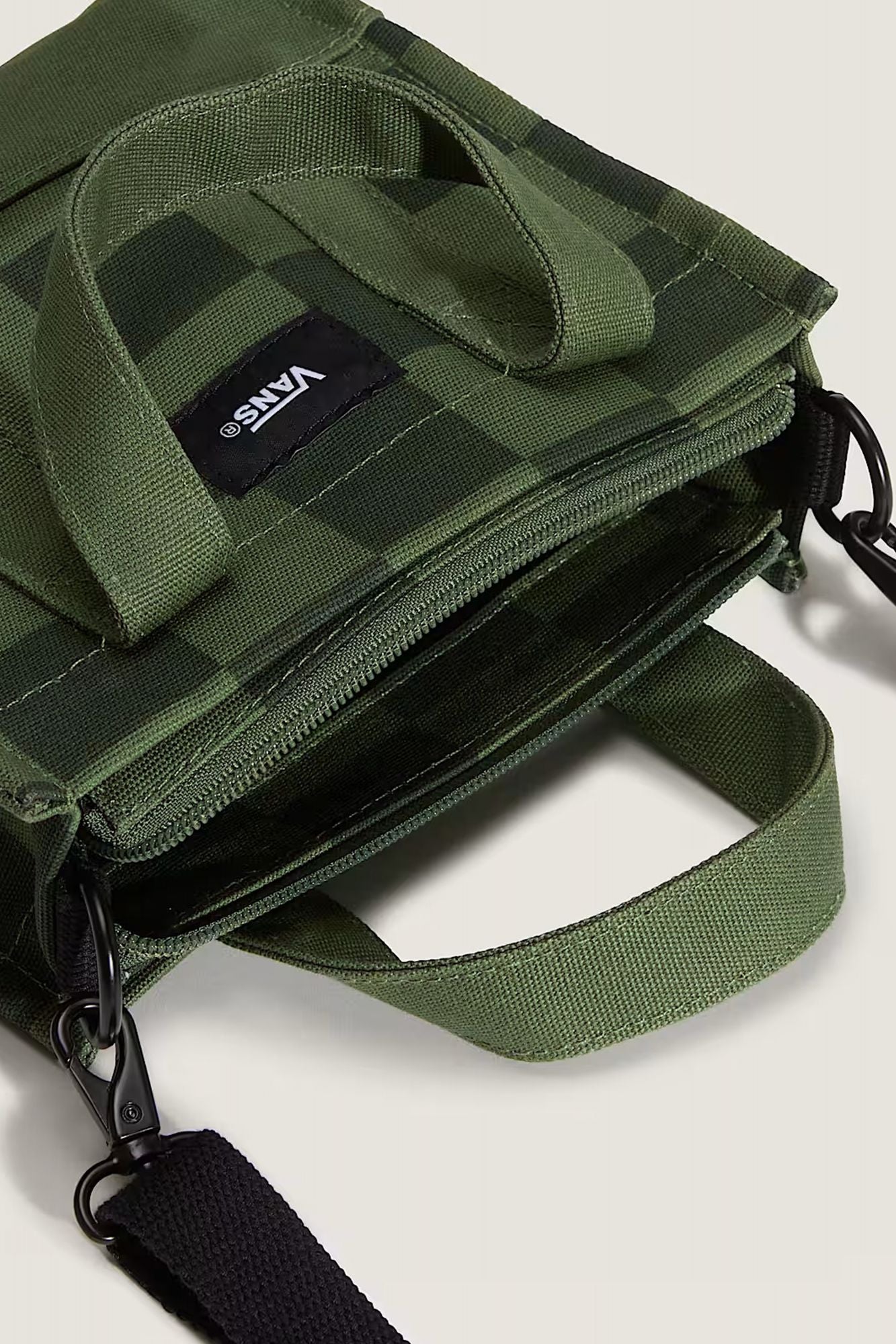 VANS  LIL PERGS TOTE  en color VERDE (3)