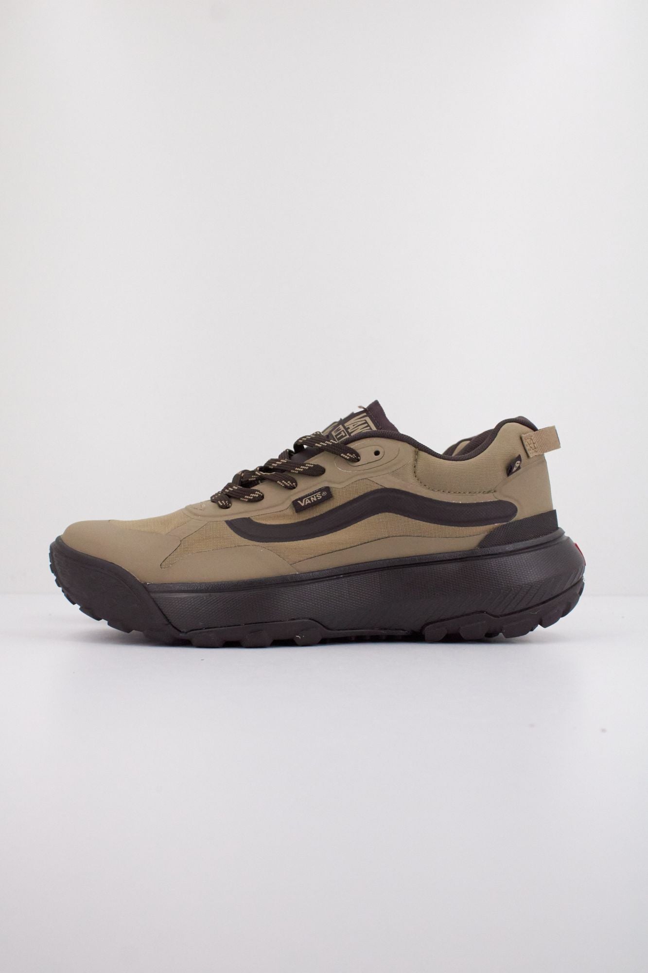 VANS MTE CROSSPATH en color MARRON CLARO (1)