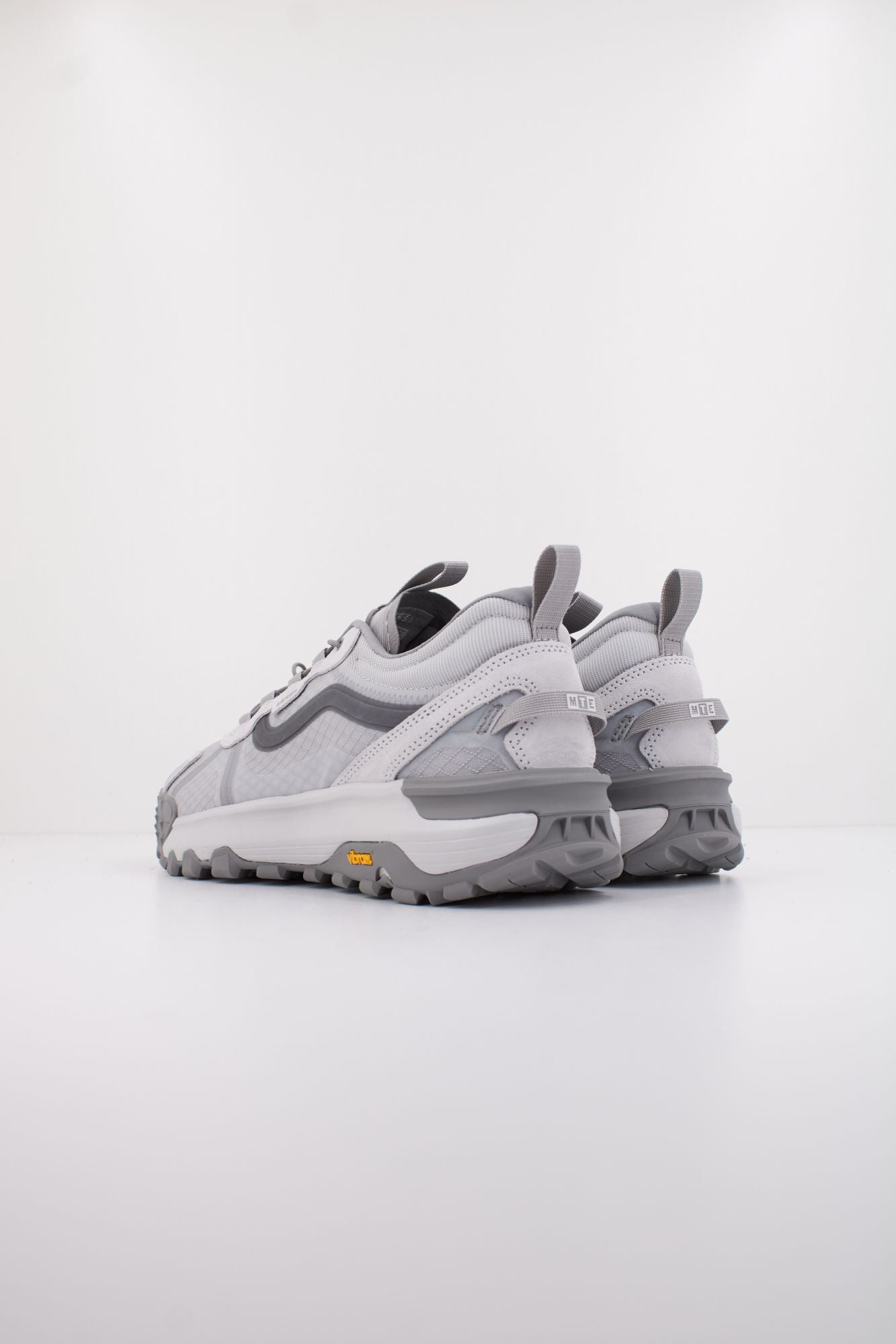 VANS MTE CROSSPATH XC en color GRIS (4)