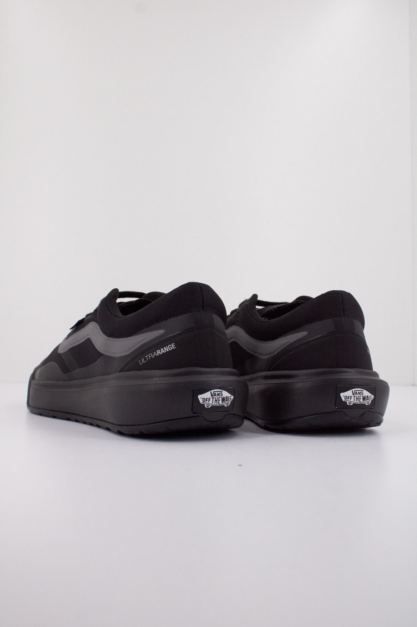 VANS  MTE ULTRARANGE 2.0 RW  en color NEGRO (4)