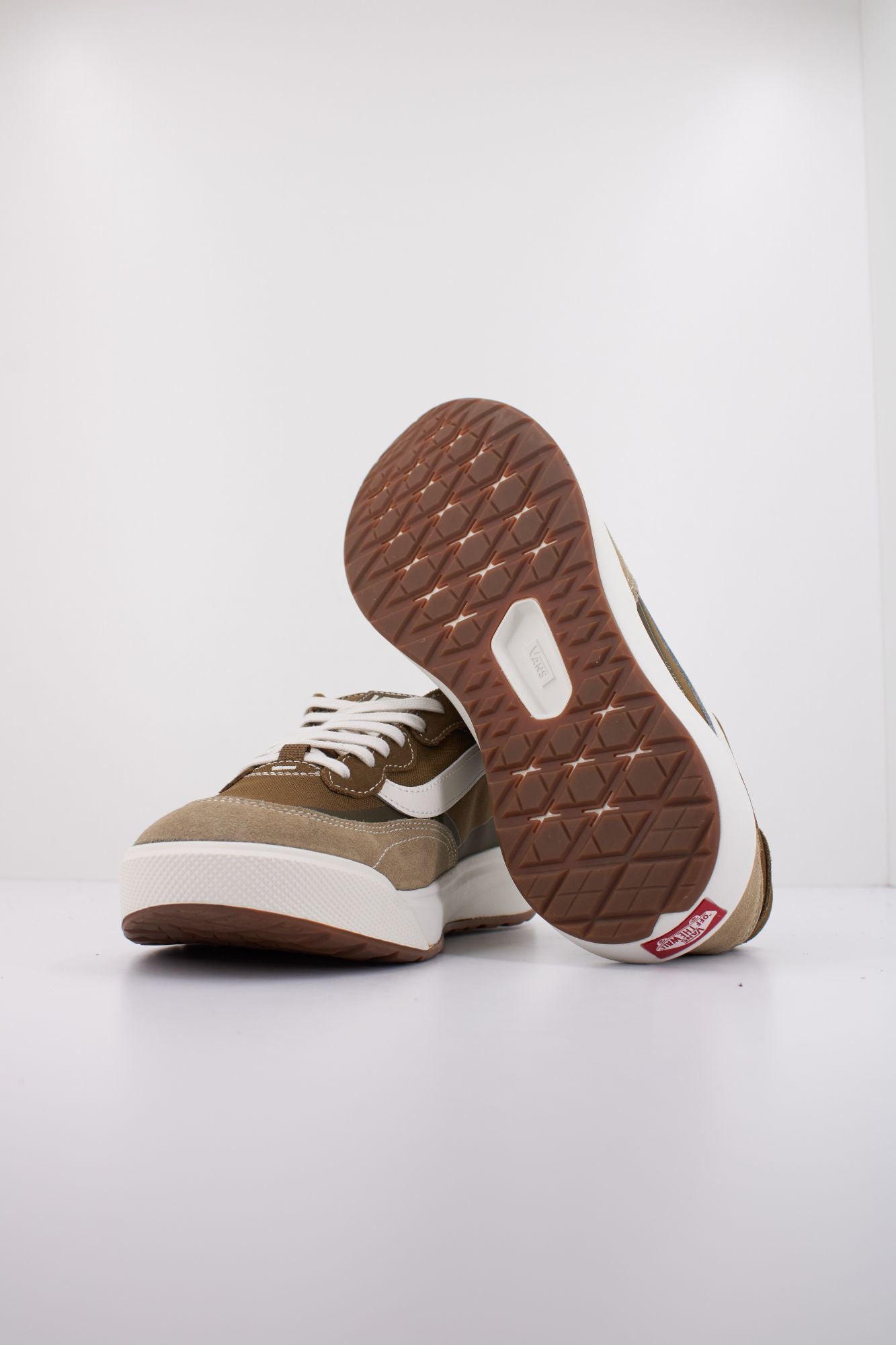 VANS MTE ULTRARANGE 2.0 SE en color VERDE (5)