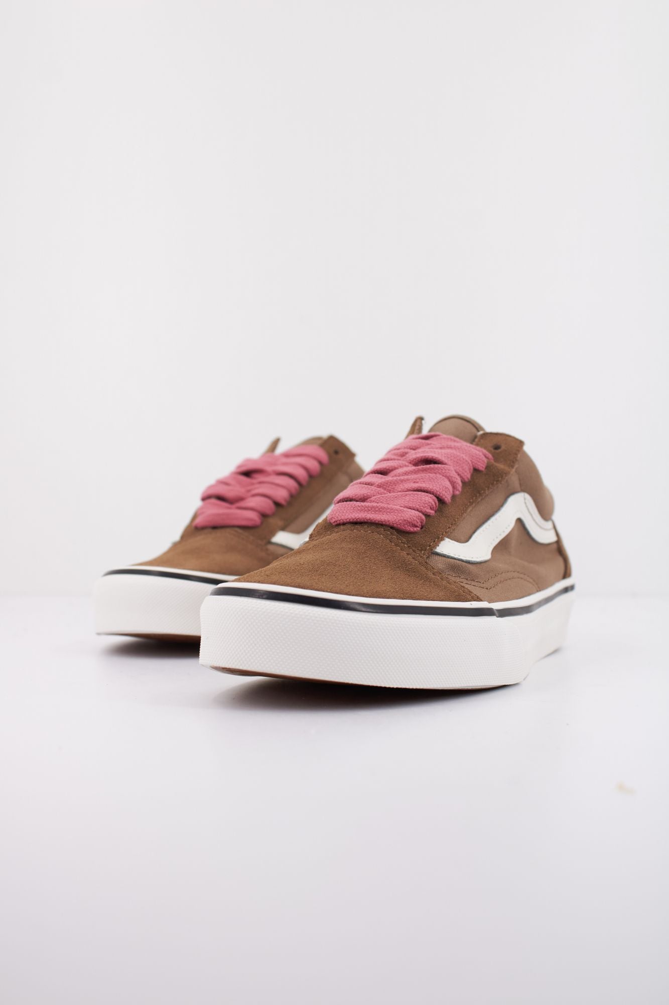 VANS OLD SKOOL POP en color MARRON (2)