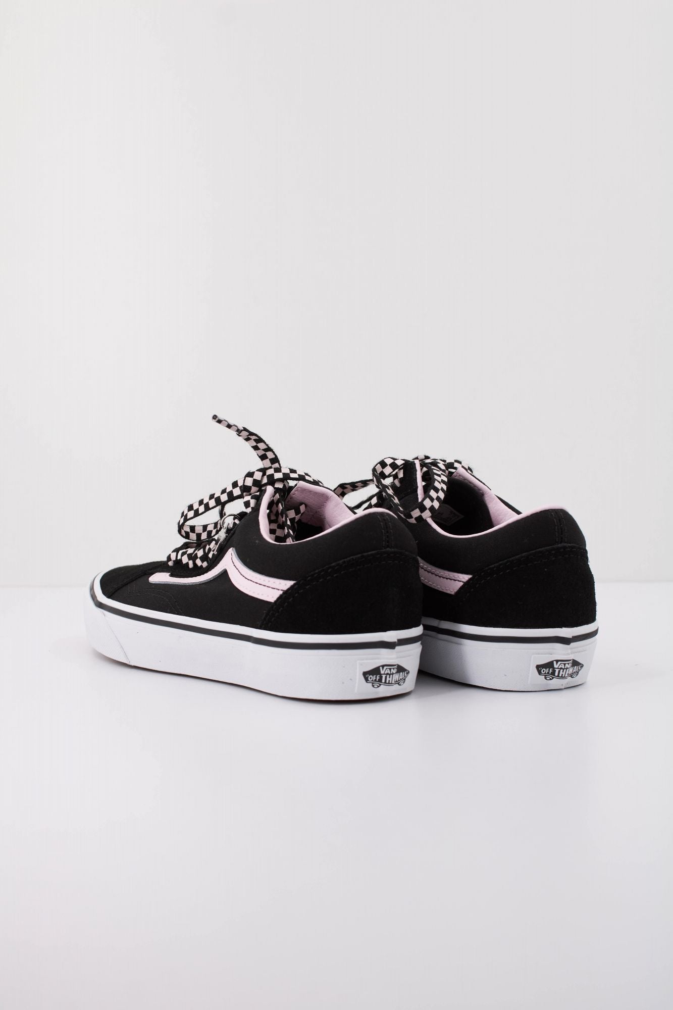 VANS OLD SKOOL en color NEGRO (4)