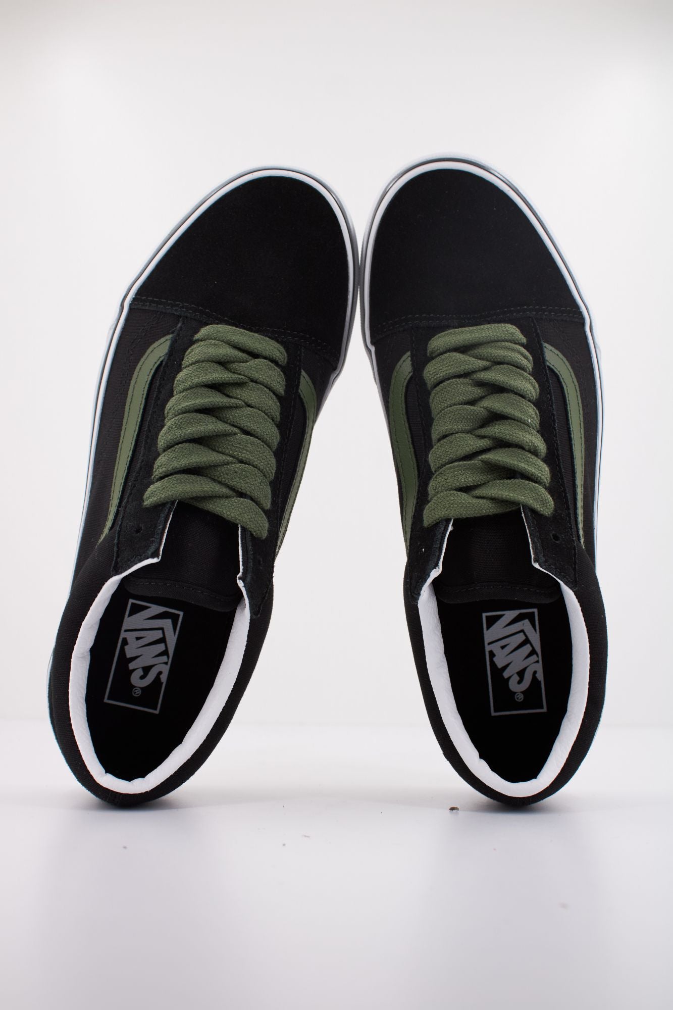 VANS OLD SKOOL en color NEGRO (3)