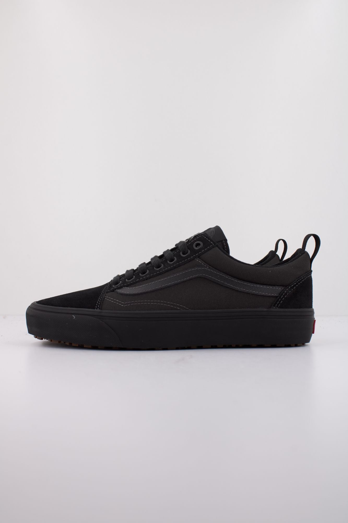 VANS MTE OLD SKOOL INSULATE en color NEGRO (1)