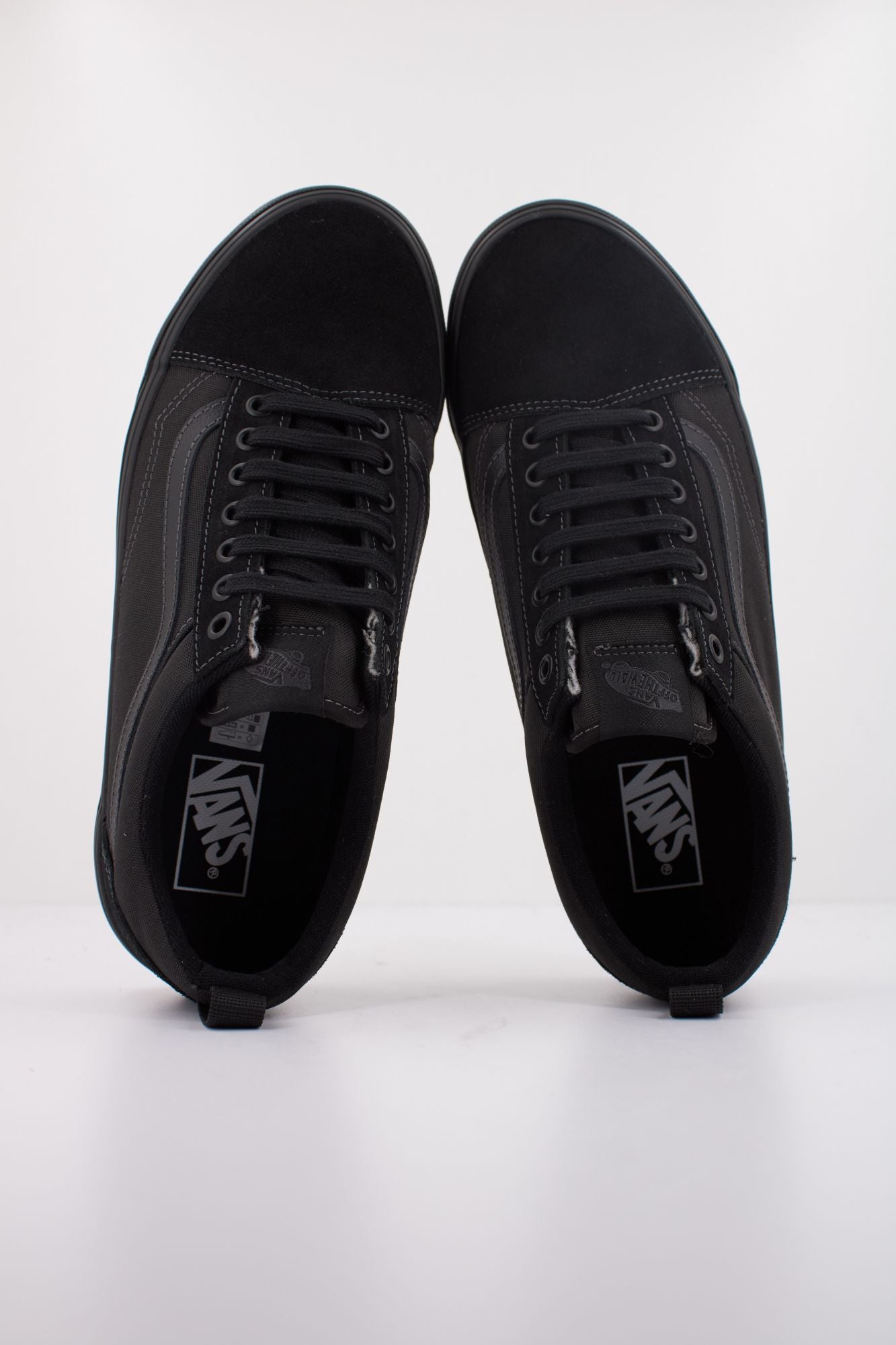 VANS MTE OLD SKOOL INSULATE en color NEGRO (3)
