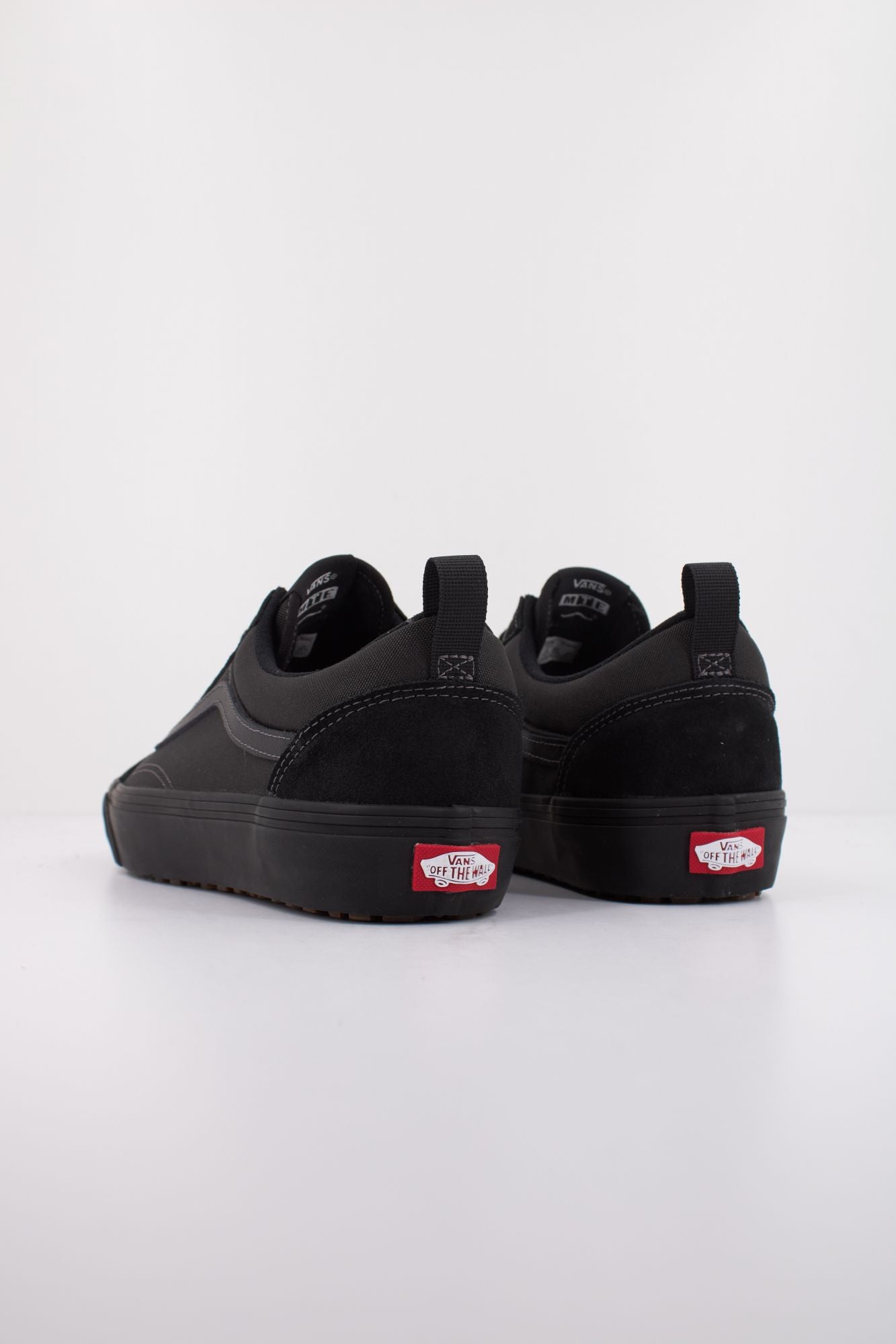 VANS MTE OLD SKOOL INSULATE en color NEGRO (4)