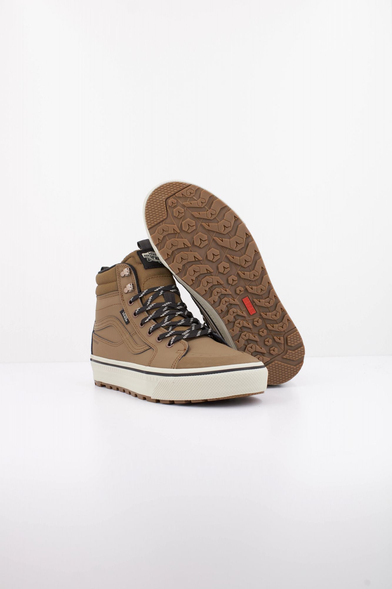 VANS MTE SK8-HI WATERPROOF en color MARRON (3)