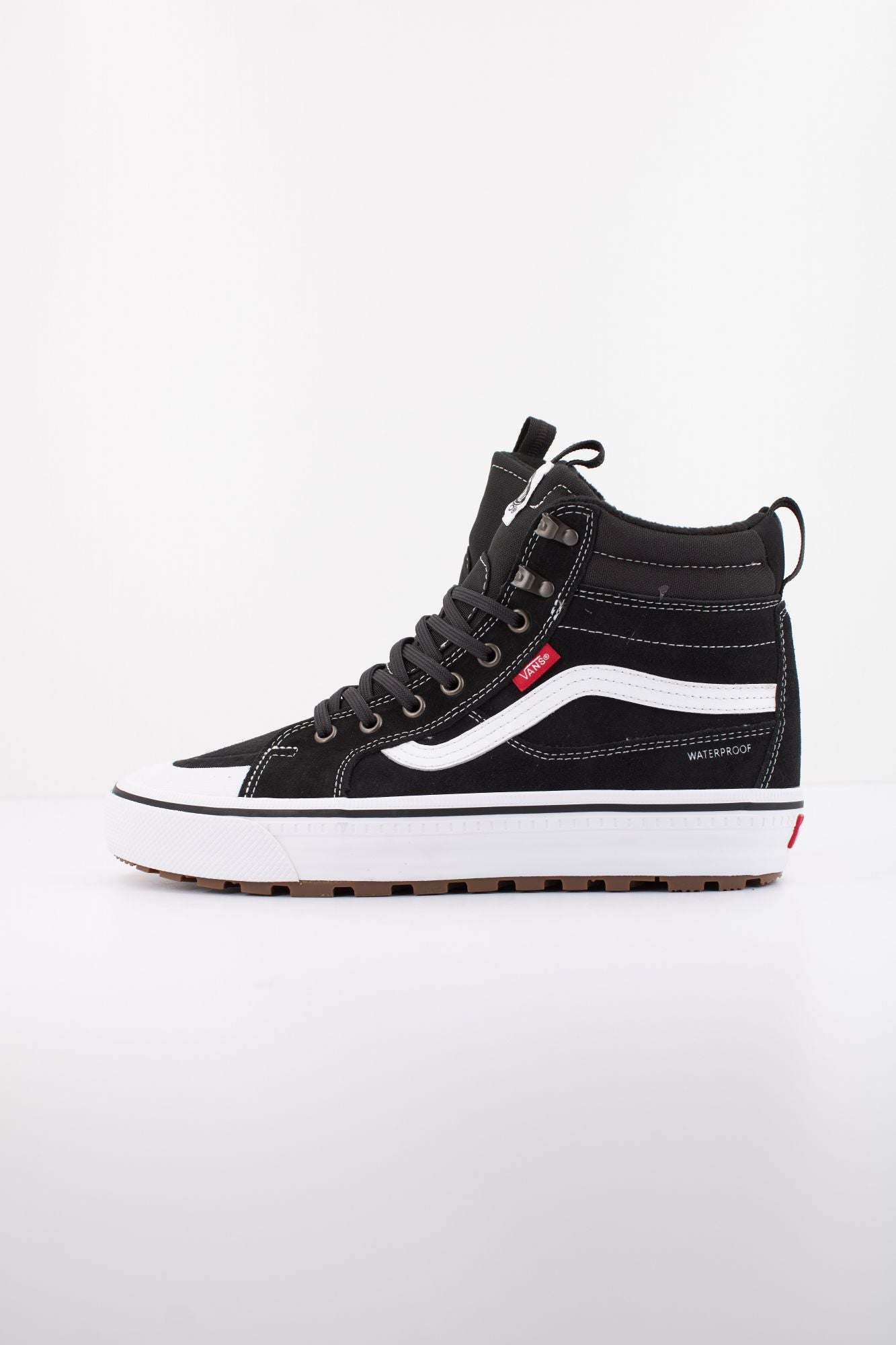 VANS MTE SK8-HI WATERPROOF en color NEGRO (1)