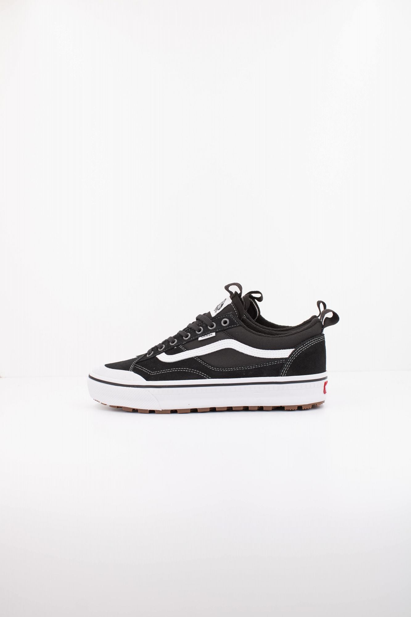 VANS MTE OLD SKOOL WATERPROOF en color NEGRO (1)