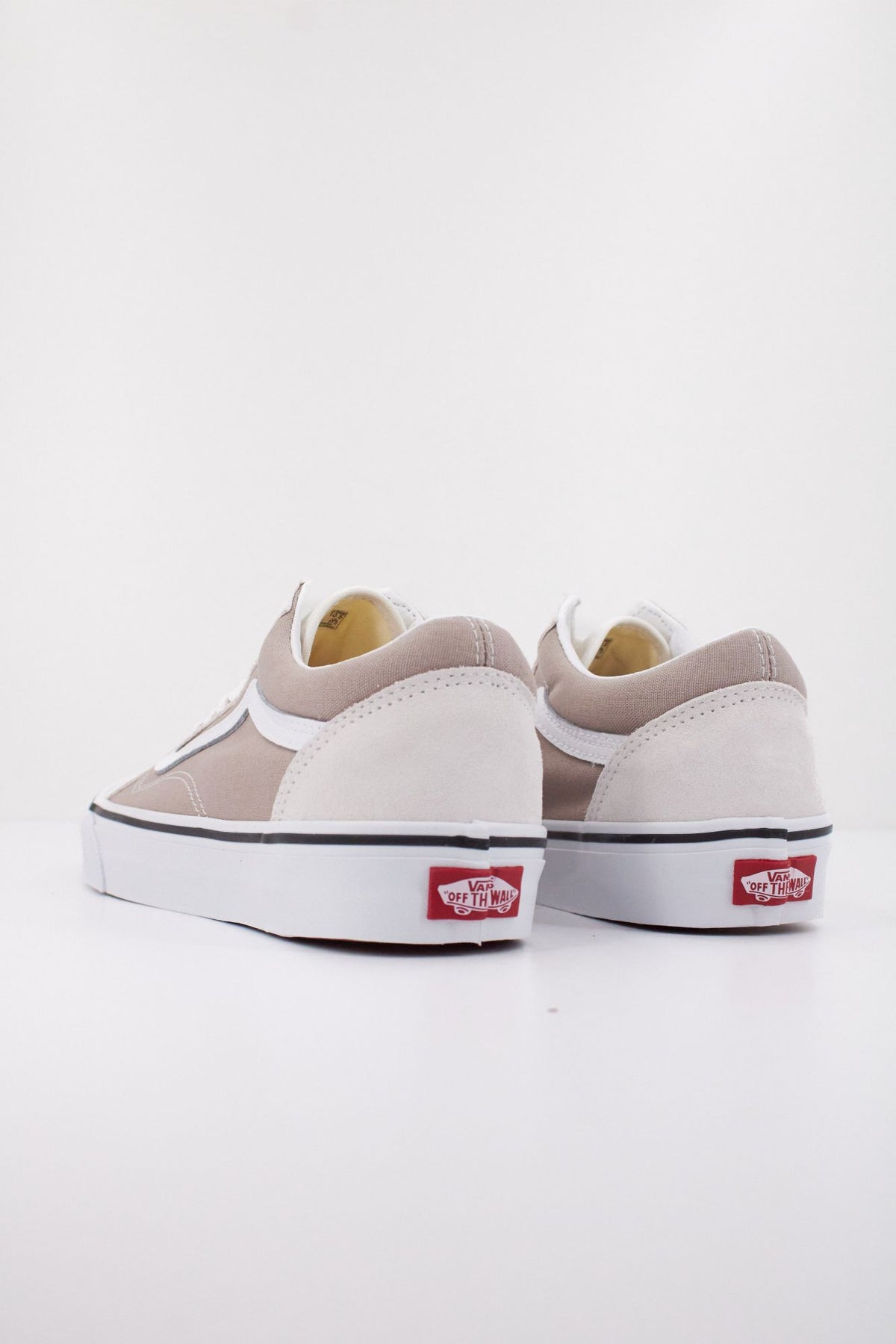 VANS OLD SKOOL VN000D6W7D61 en color BEIS (4)