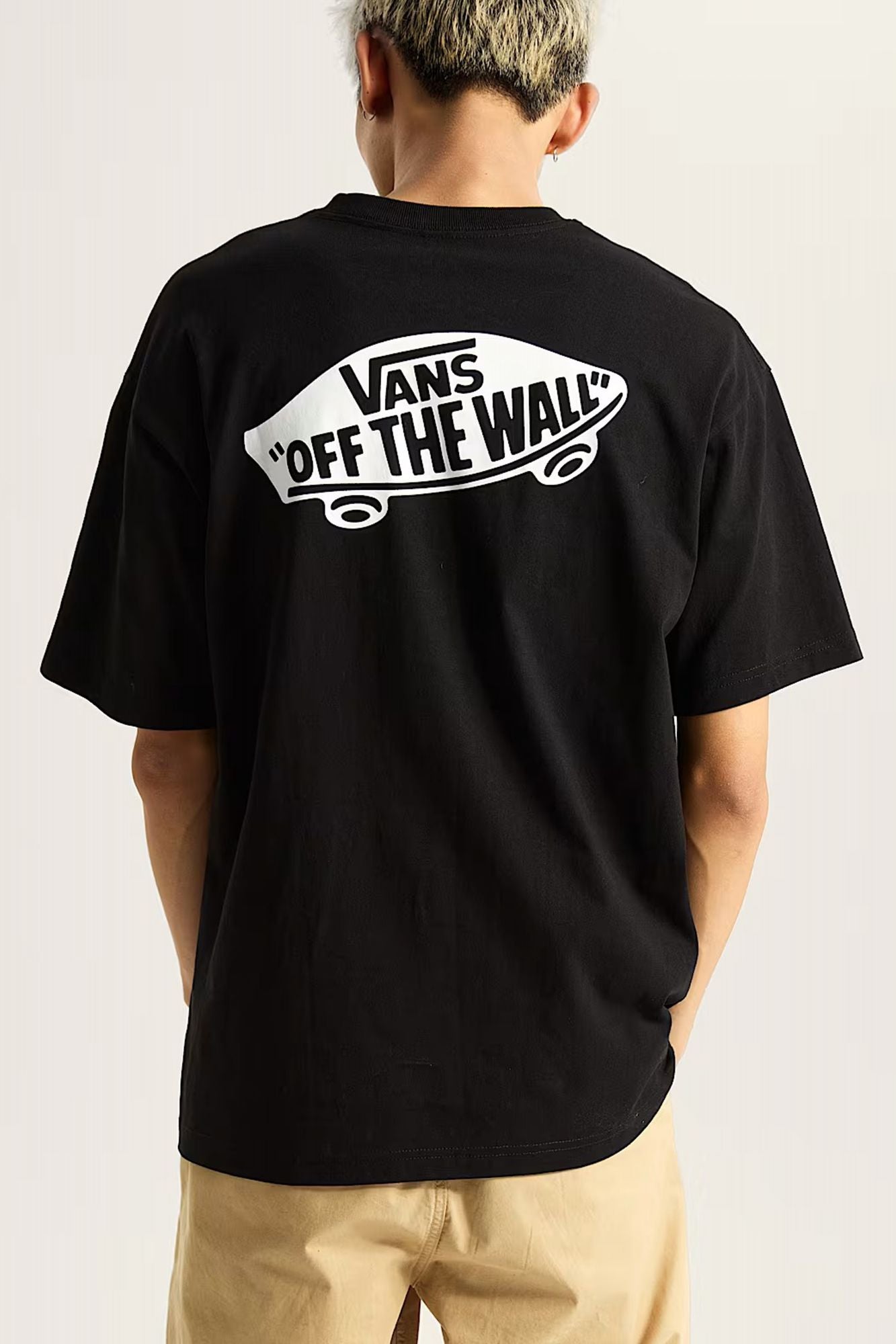 VANS STYLE 76 II LOOSE SS T en color NEGRO (3)